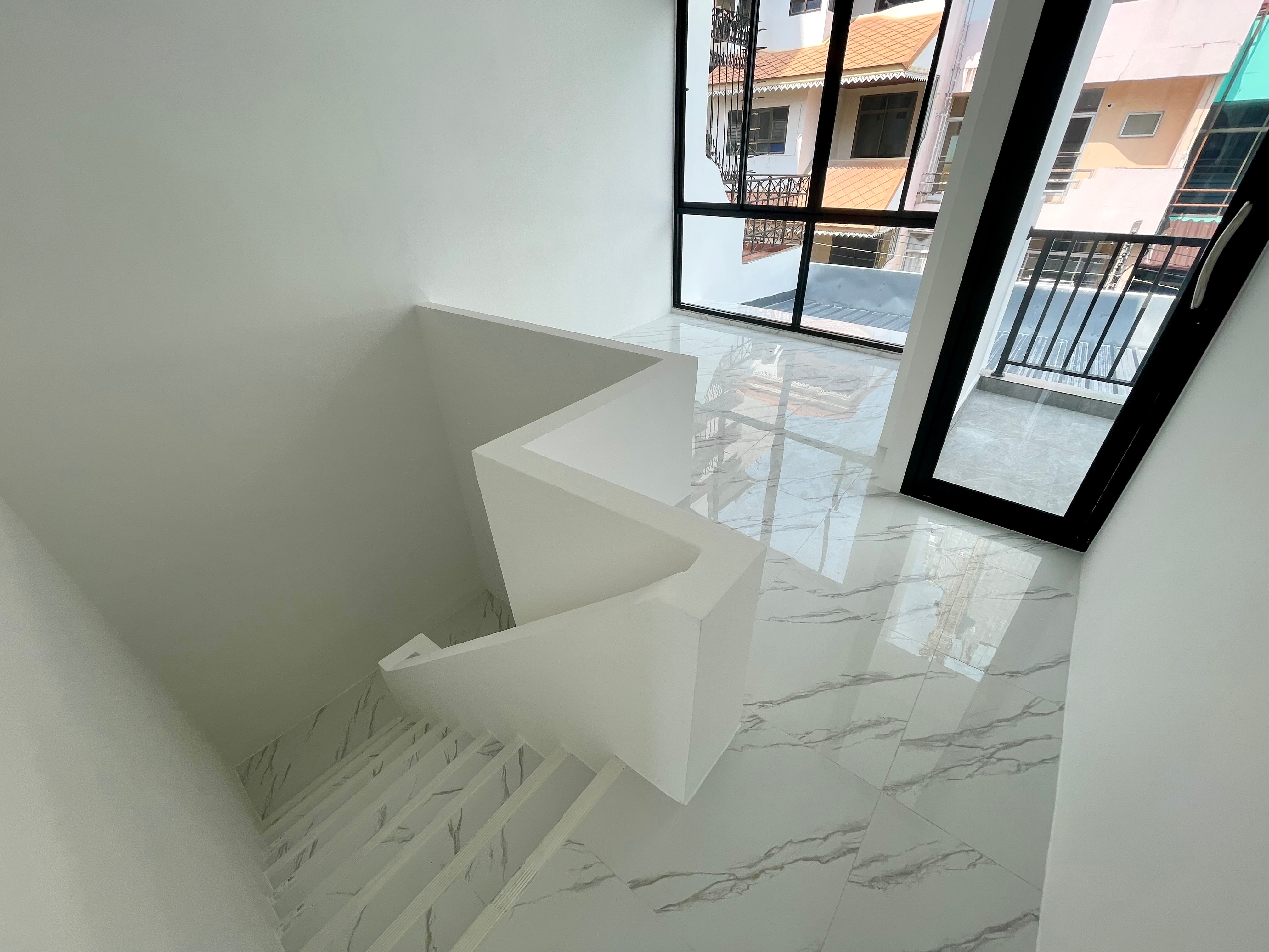 Newly Renovated Townhome 3 Story For Sale photo 24
