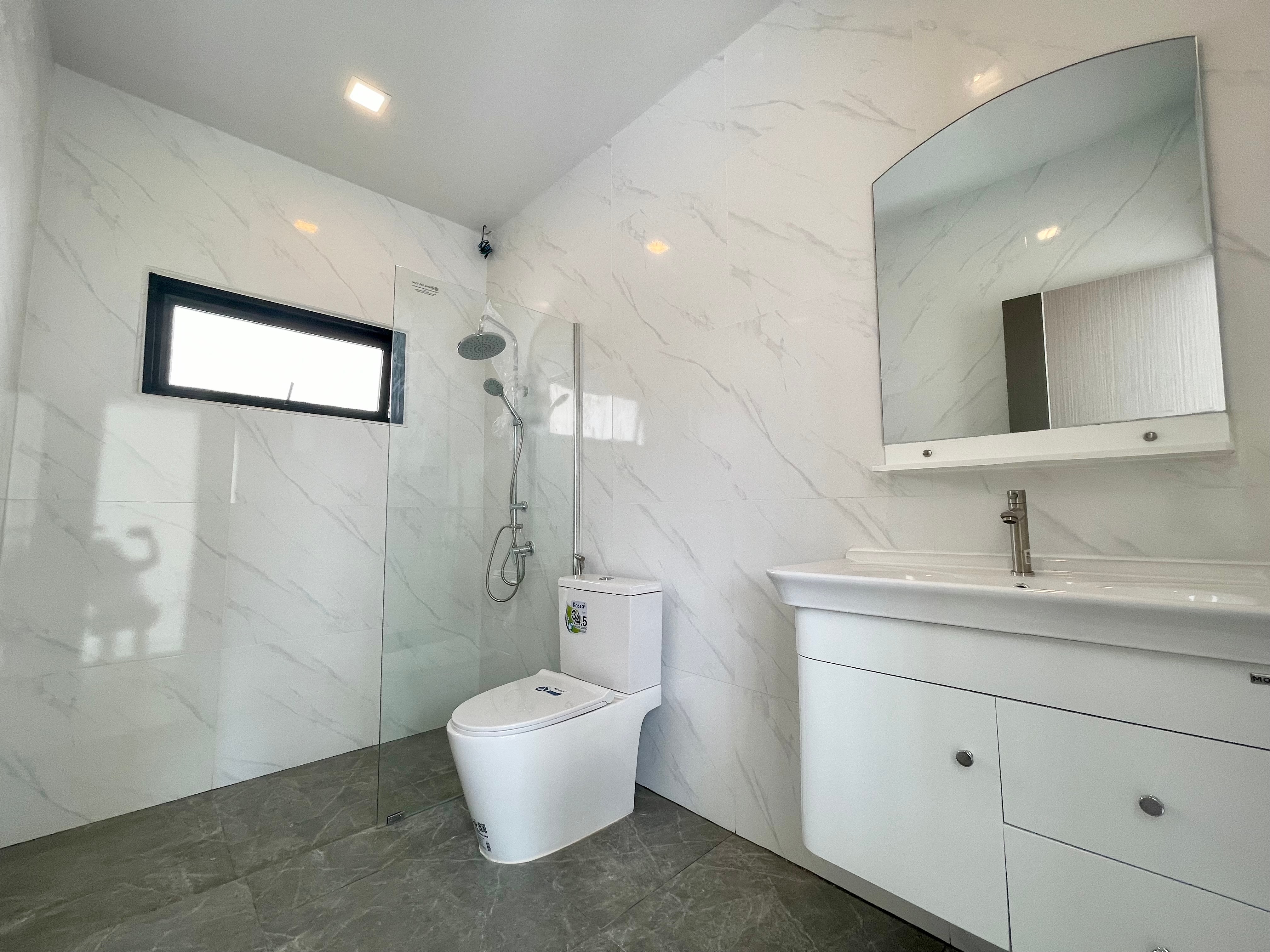 Newly Renovated Townhome 3 Story For Sale photo 27