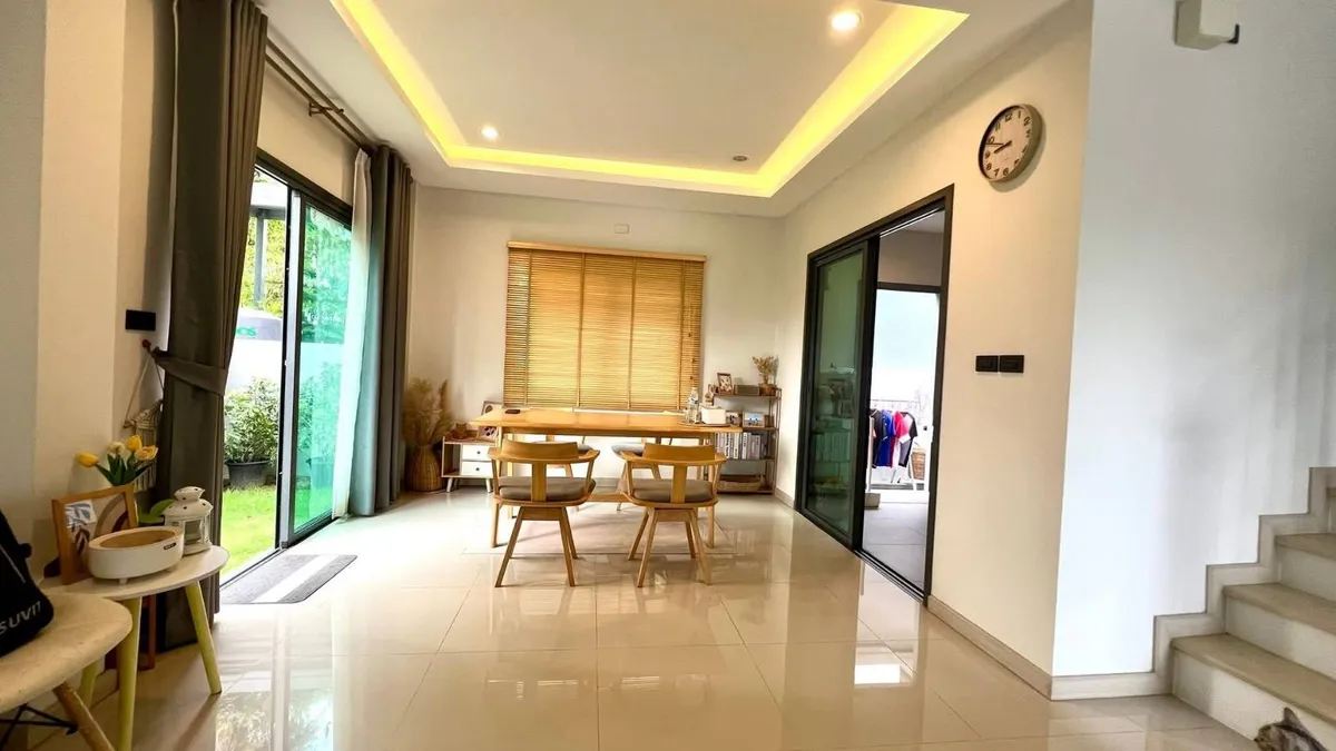 House For Sale photo 14