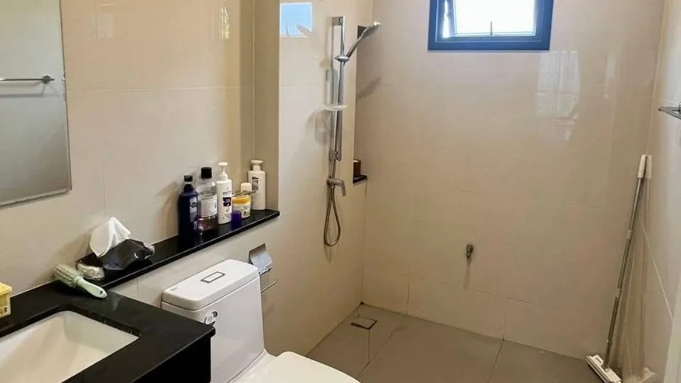 House For Sale photo 16
