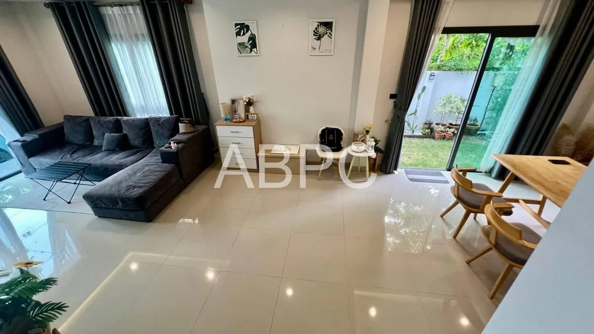 House For Sale photo 4