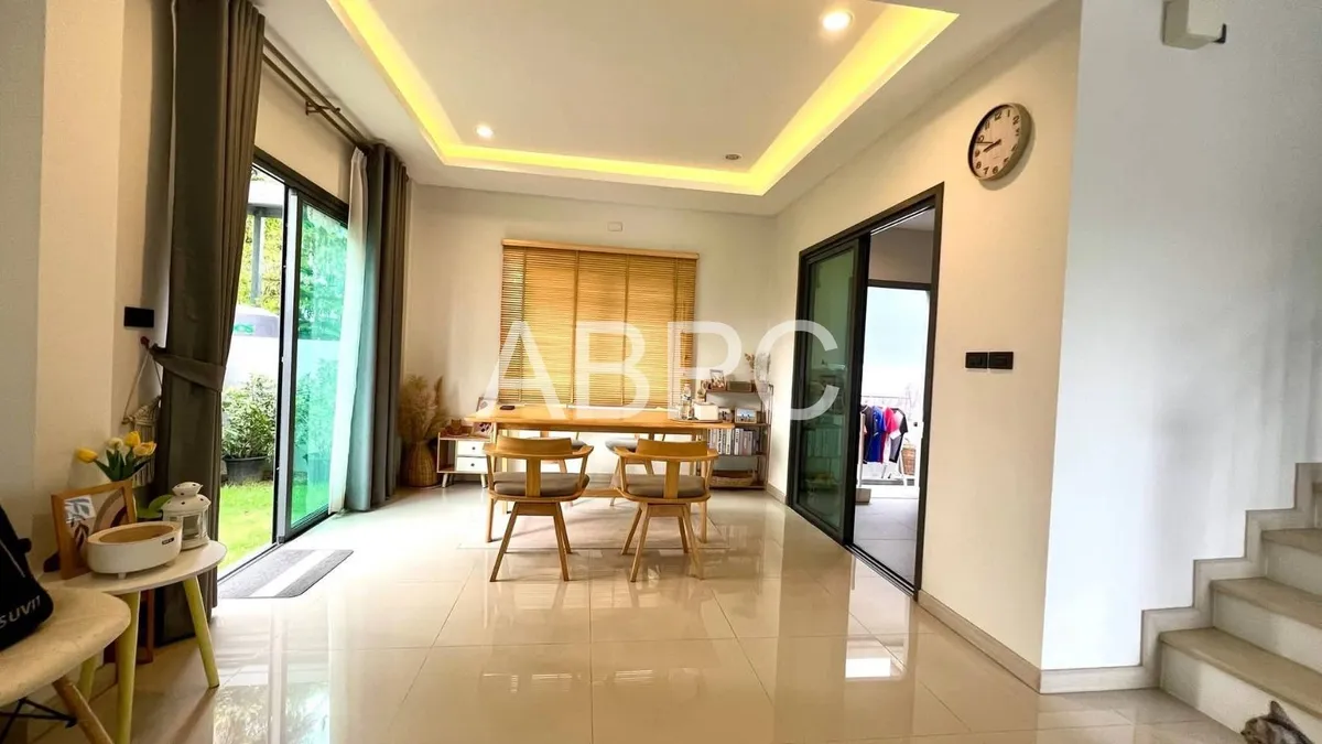 House For Sale photo 7