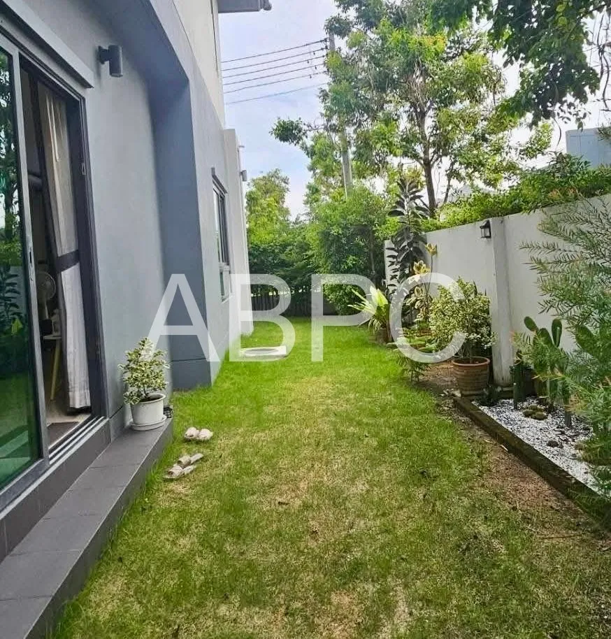 House For Sale photo 10