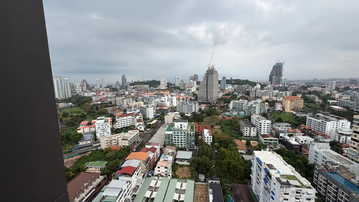 Luxurious One bedroom Condo For Rent In Prahtamnak photo 12