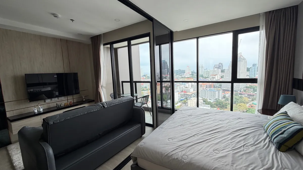 Luxurious One bedroom Condo For Rent In Prahtamnak photo 15