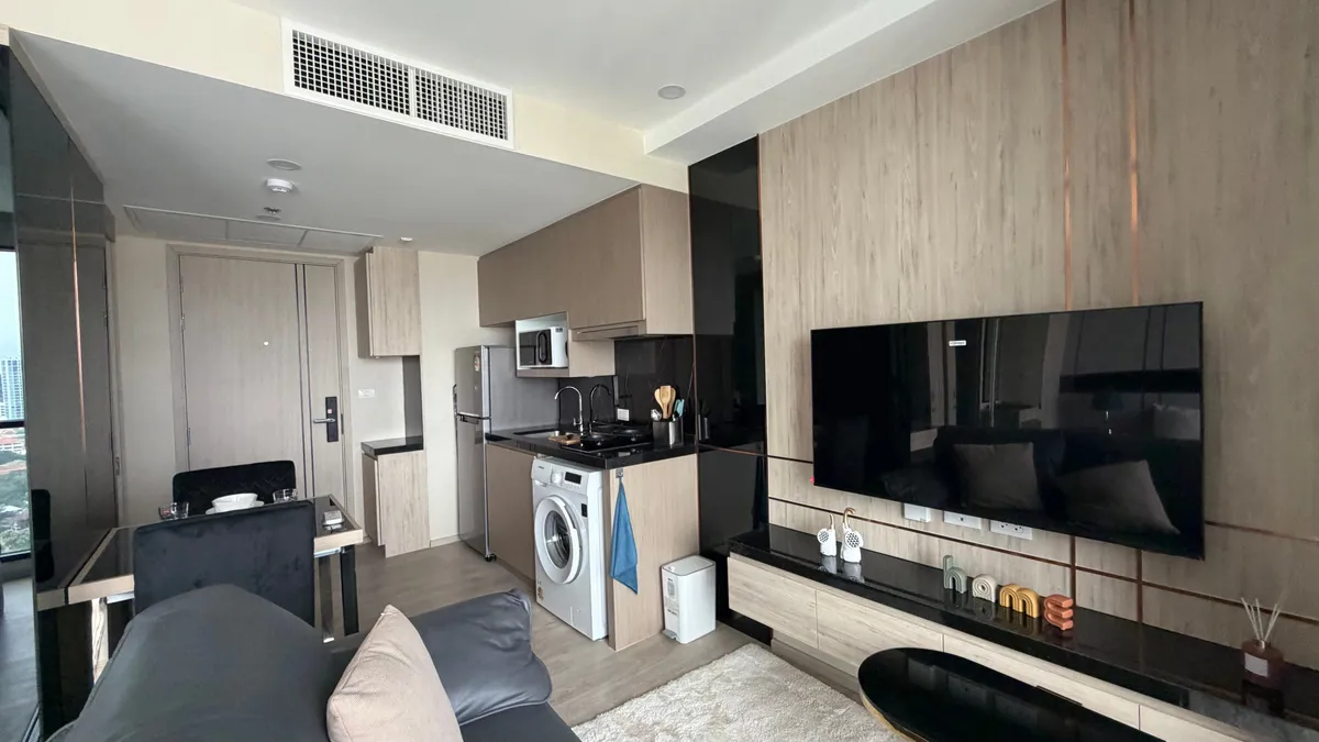 Luxurious One bedroom Condo For Rent In Prahtamnak photo 17