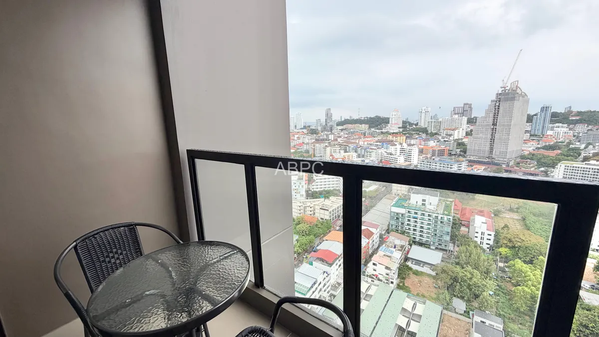 Luxurious One bedroom Condo For Rent In Prahtamnak photo 6