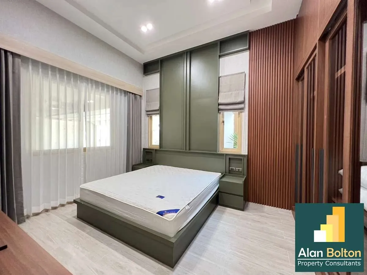 Luxury Pool Villa 4 Bedrooms 5 Bathrooms in East Pattaya photo 5