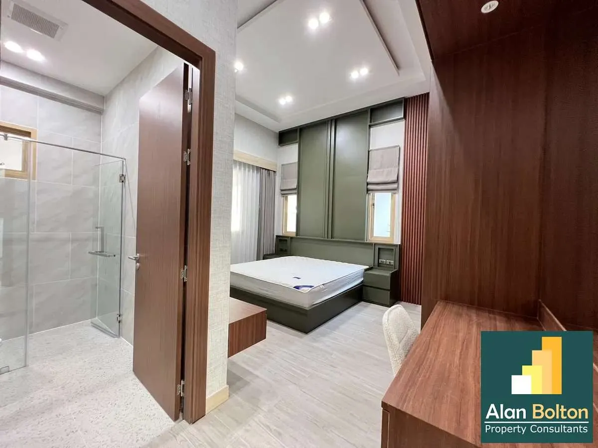 Luxury Pool Villa 4 Bedrooms 5 Bathrooms in East Pattaya photo 6