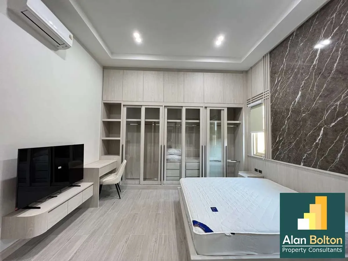 Luxury Pool Villa 4 Bedrooms 5 Bathrooms in East Pattaya photo 7