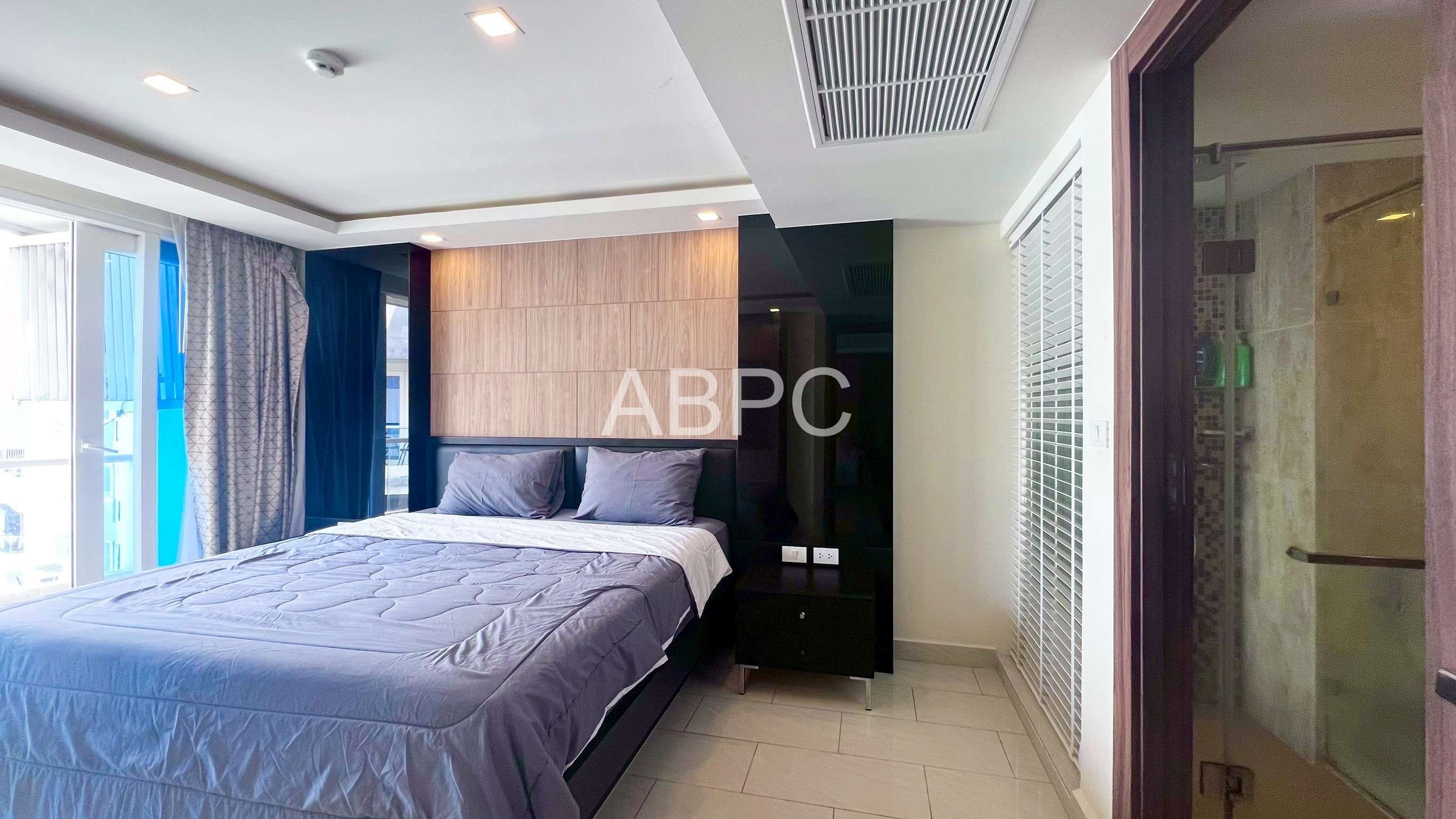 Beautiful Pool View 1 bedroom 1 bathroom (FQ) in Central Pattaya for Sale photo 14