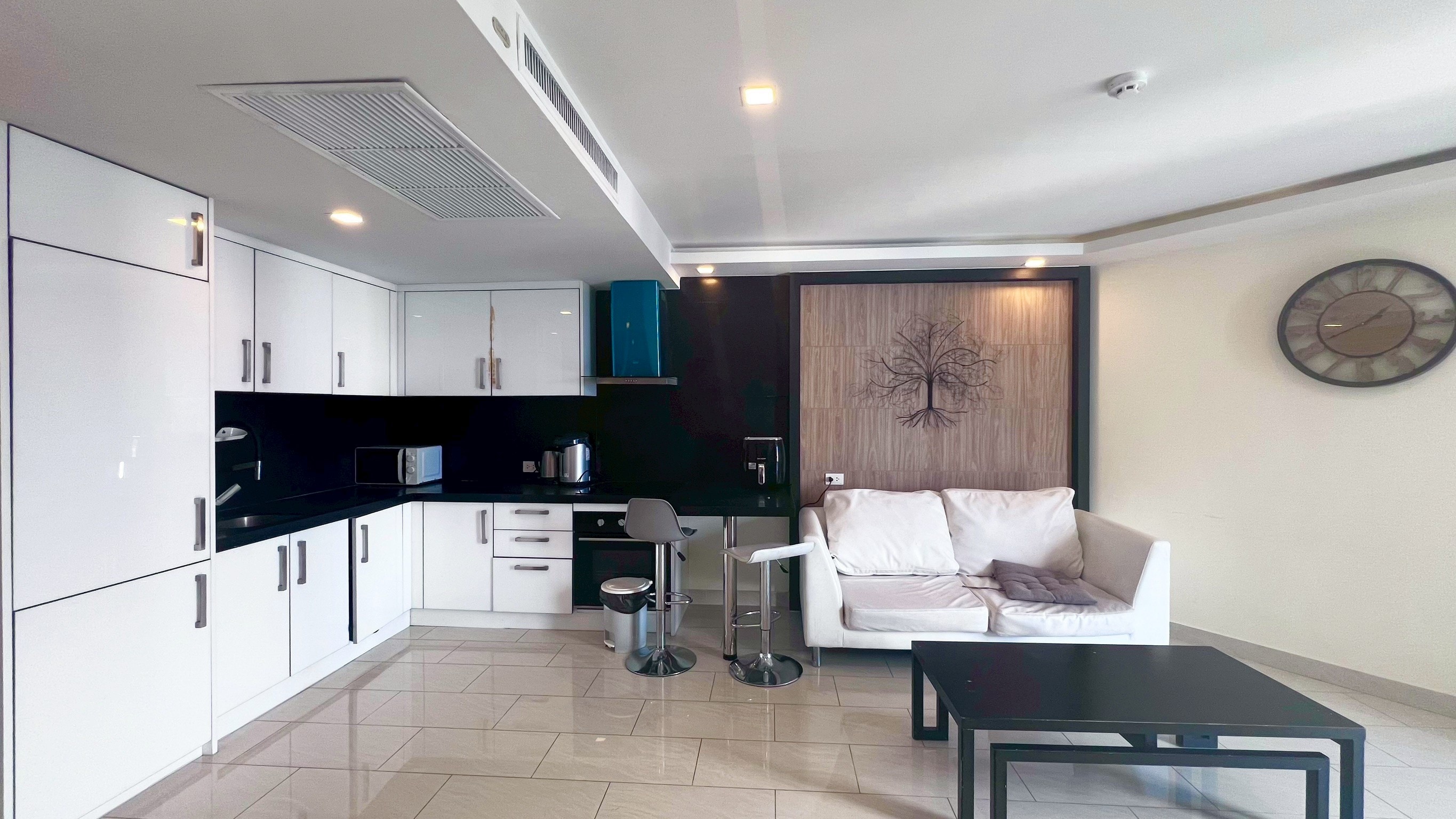 Beautiful Pool View 1 bedroom 1 bathroom (FQ) in Central Pattaya for Sale photo 21