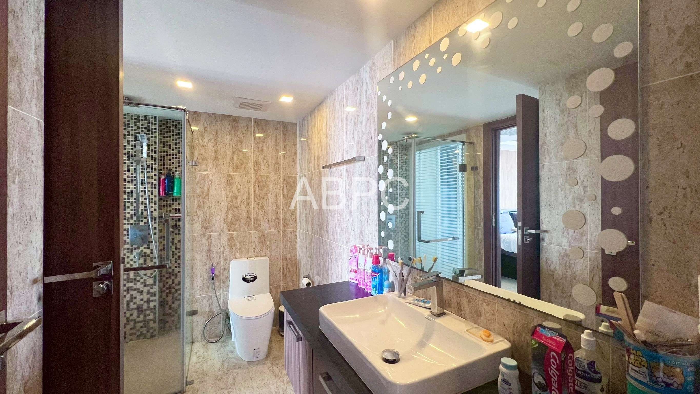 Beautiful Pool View 1 bedroom 1 bathroom (FQ) in Central Pattaya for Sale photo 20