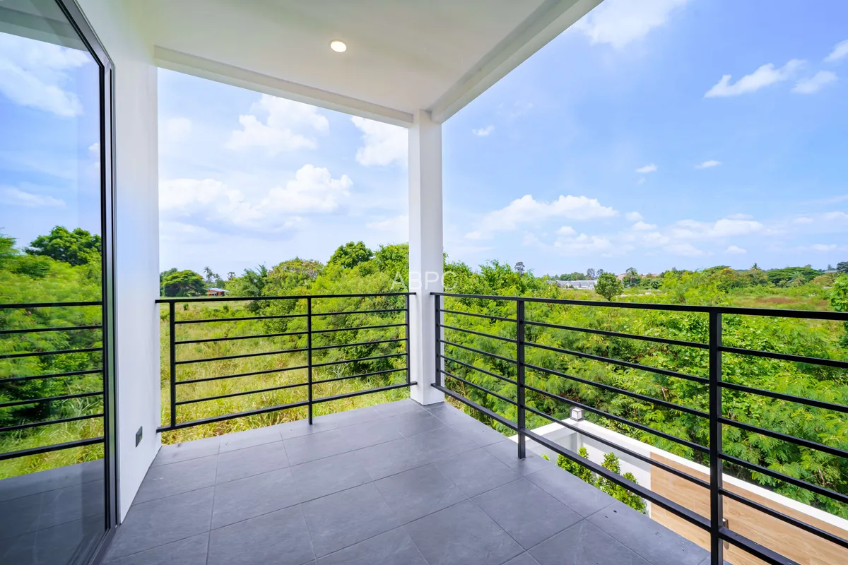 Modern pool villa 4 Bedrooms 3 Bathrooms in Mapprachan photo 11