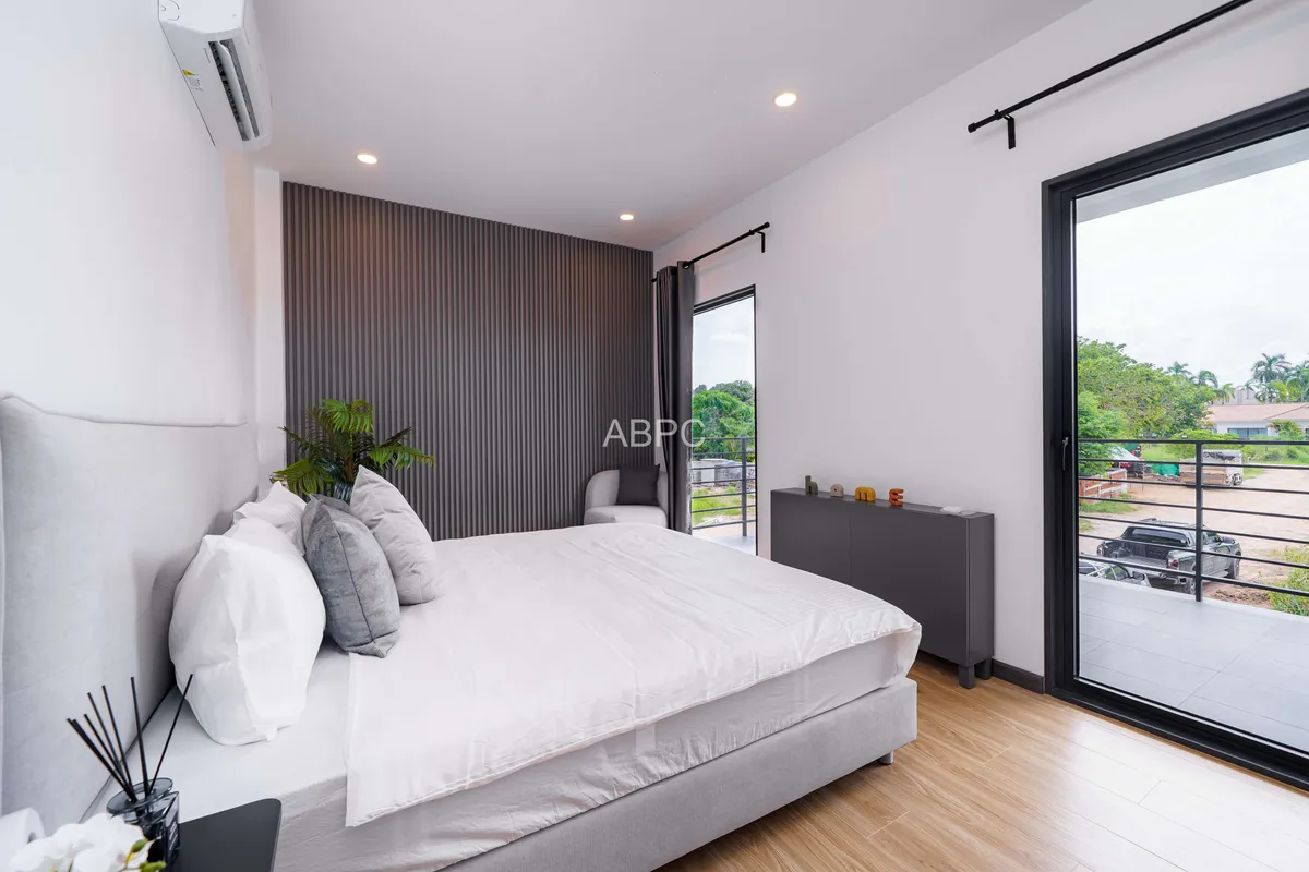 Modern pool villa 4 Bedrooms 3 Bathrooms in Mapprachan photo 38