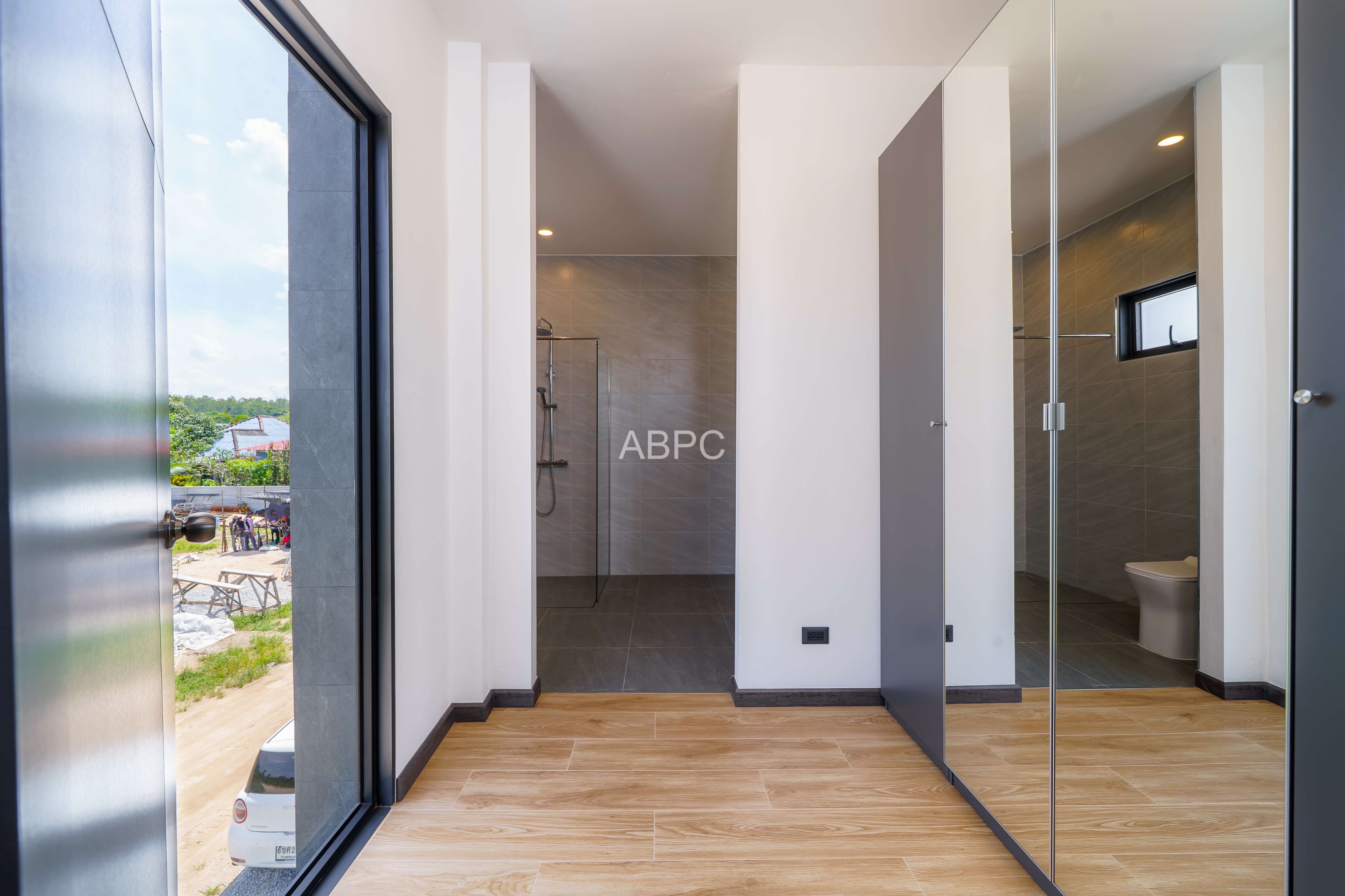 Modern pool villa 4 Bedrooms 3 Bathrooms in Mapprachan photo 7