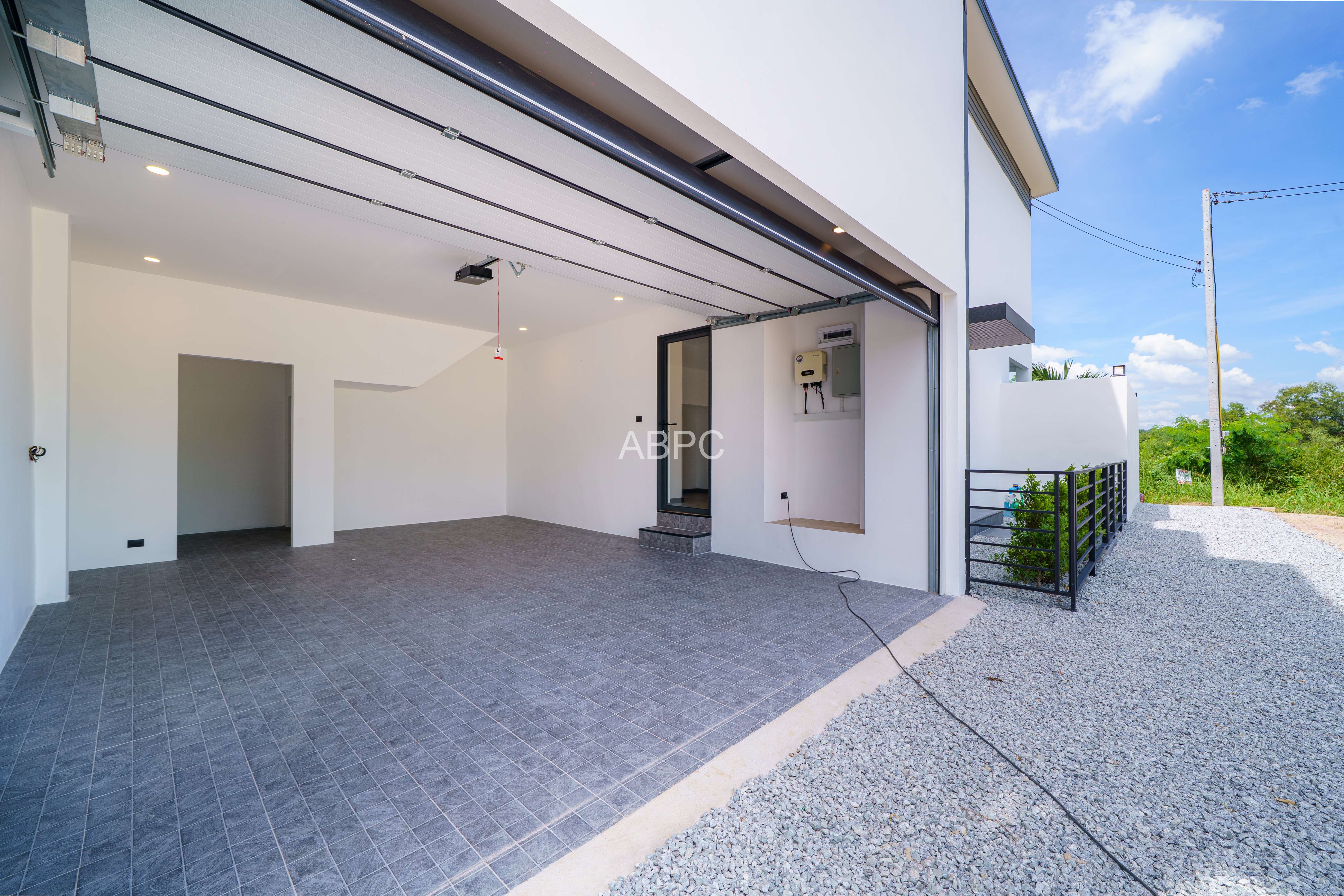 Modern pool villa 4 Bedrooms 3 Bathrooms in Mapprachan photo 16