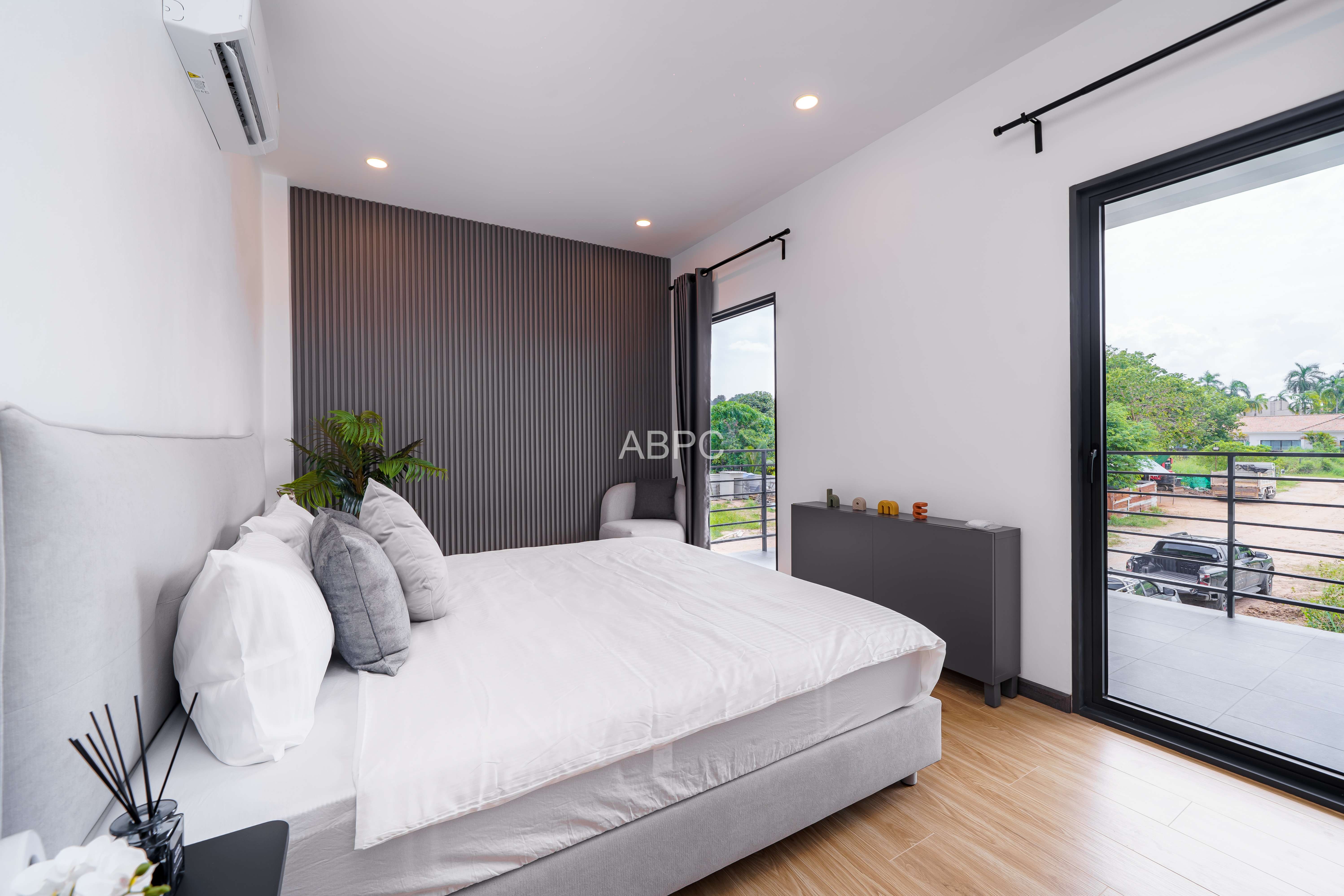 Modern pool villa 4 Bedrooms 3 Bathrooms in Mapprachan photo 41