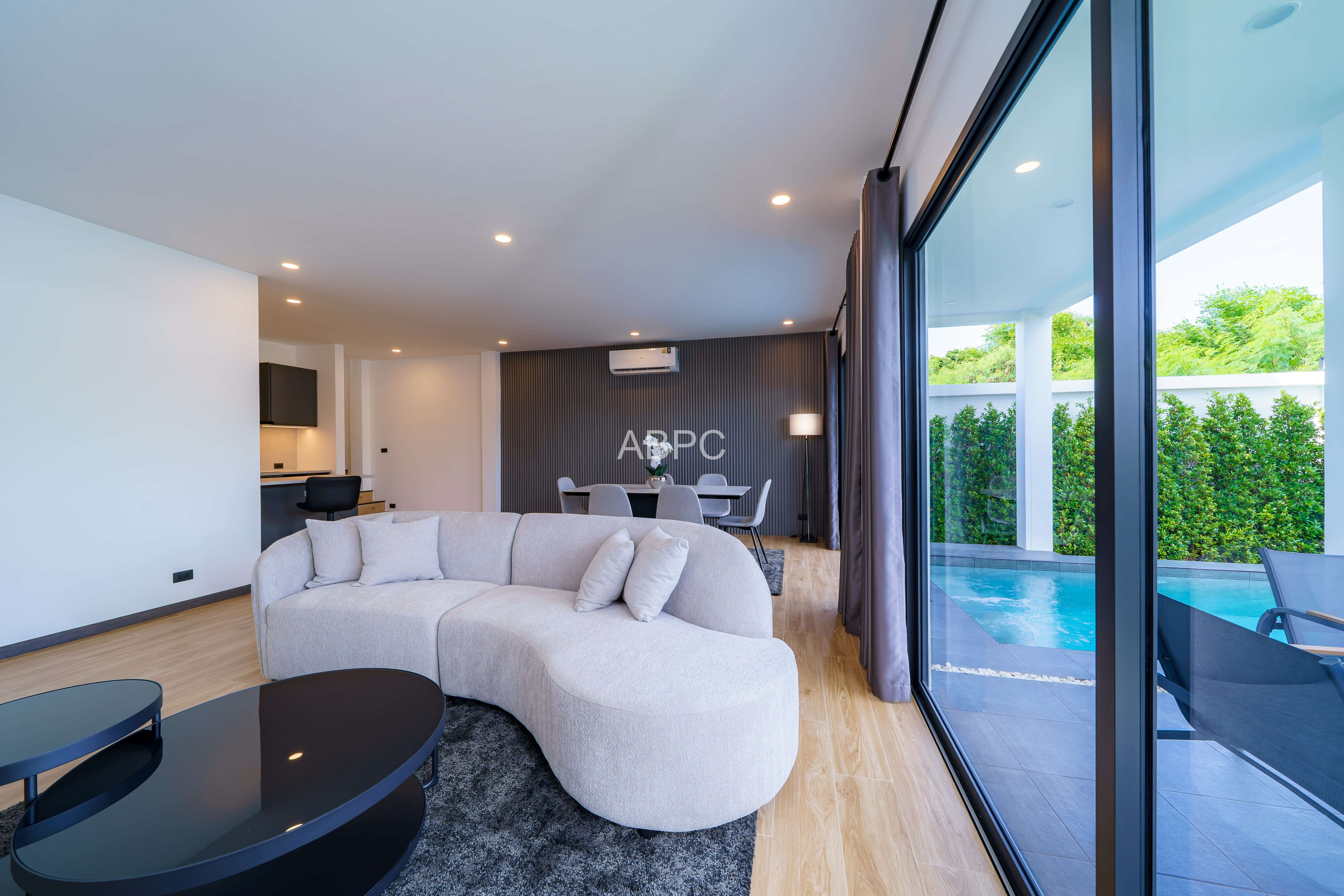 Modern pool villa 4 Bedrooms 3 Bathrooms in Mapprachan photo 18