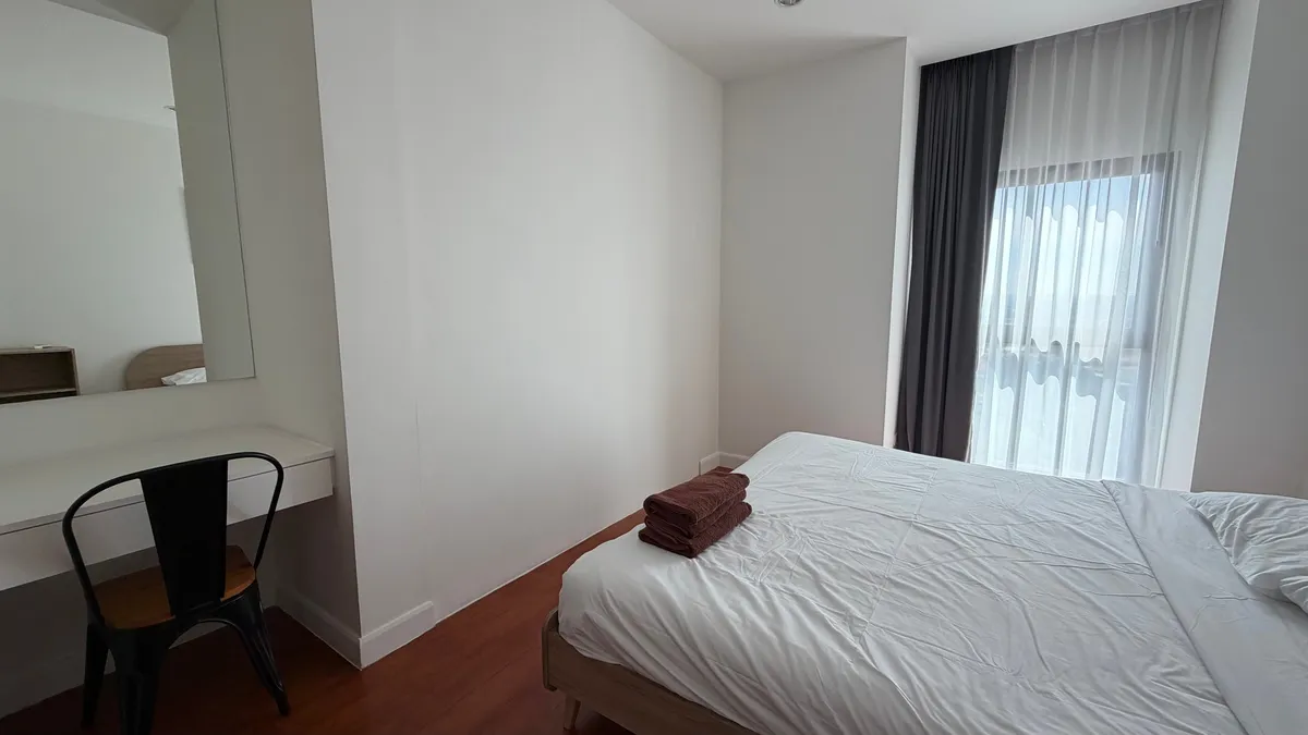 On Bath Bus Route 1 Bedroom Condo For Rent In Prahtamnak photo 13