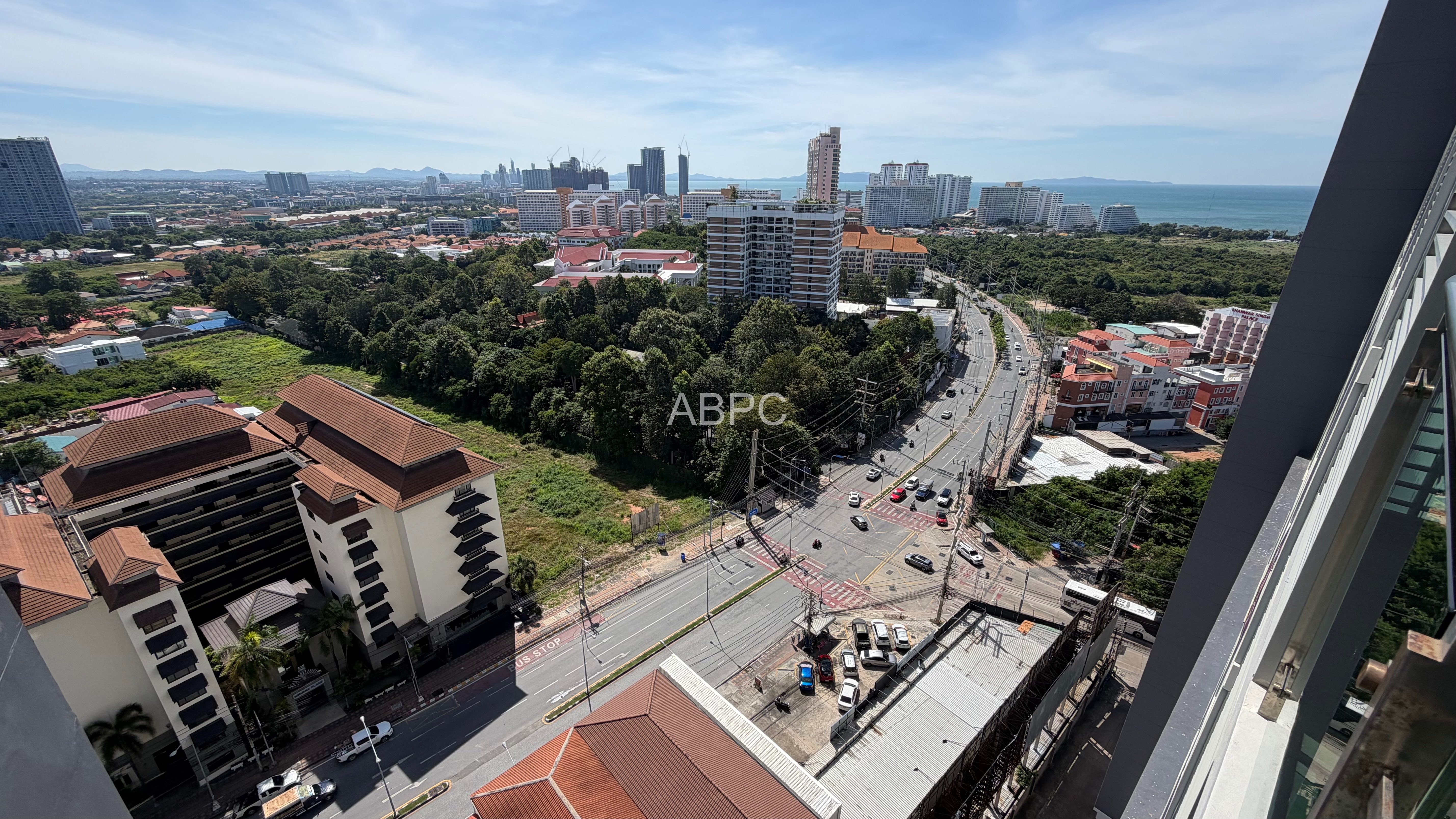 On Bath Bus Route 1 Bedroom Condo For Rent In Prahtamnak