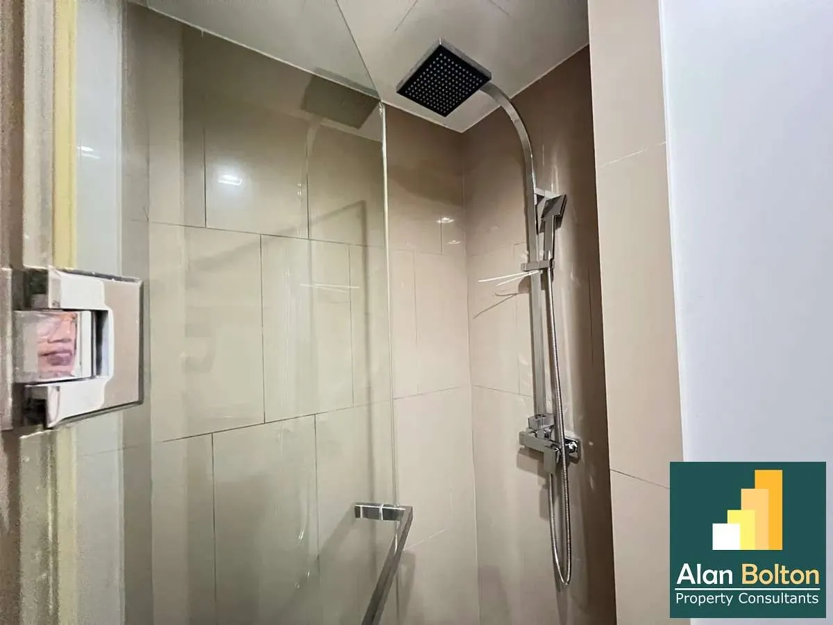 Studio 1 Bathroom in South Pattaya photo 10