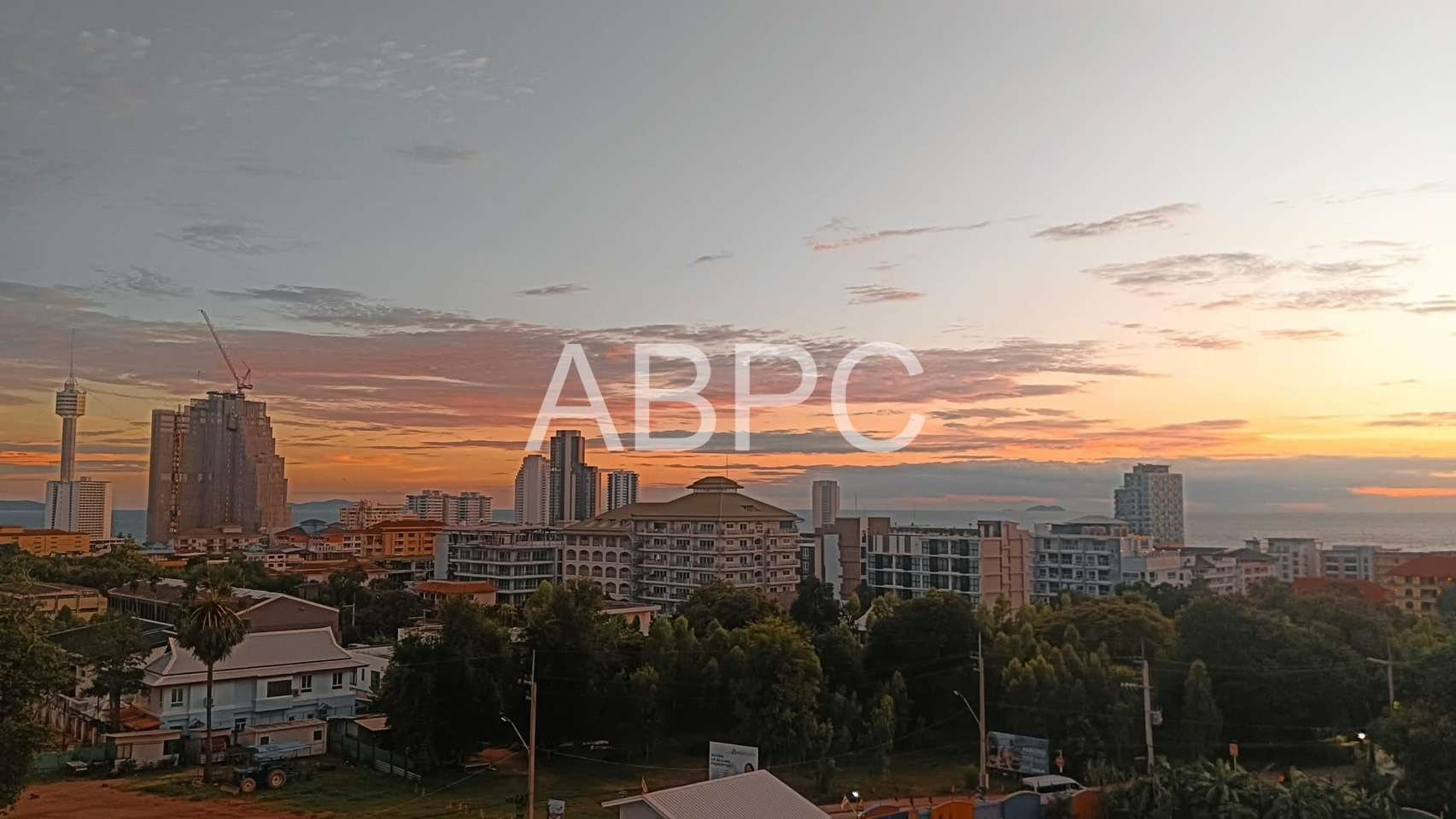 3 Bedroom 3 Bathroom in Pratumnak hill photo 2
