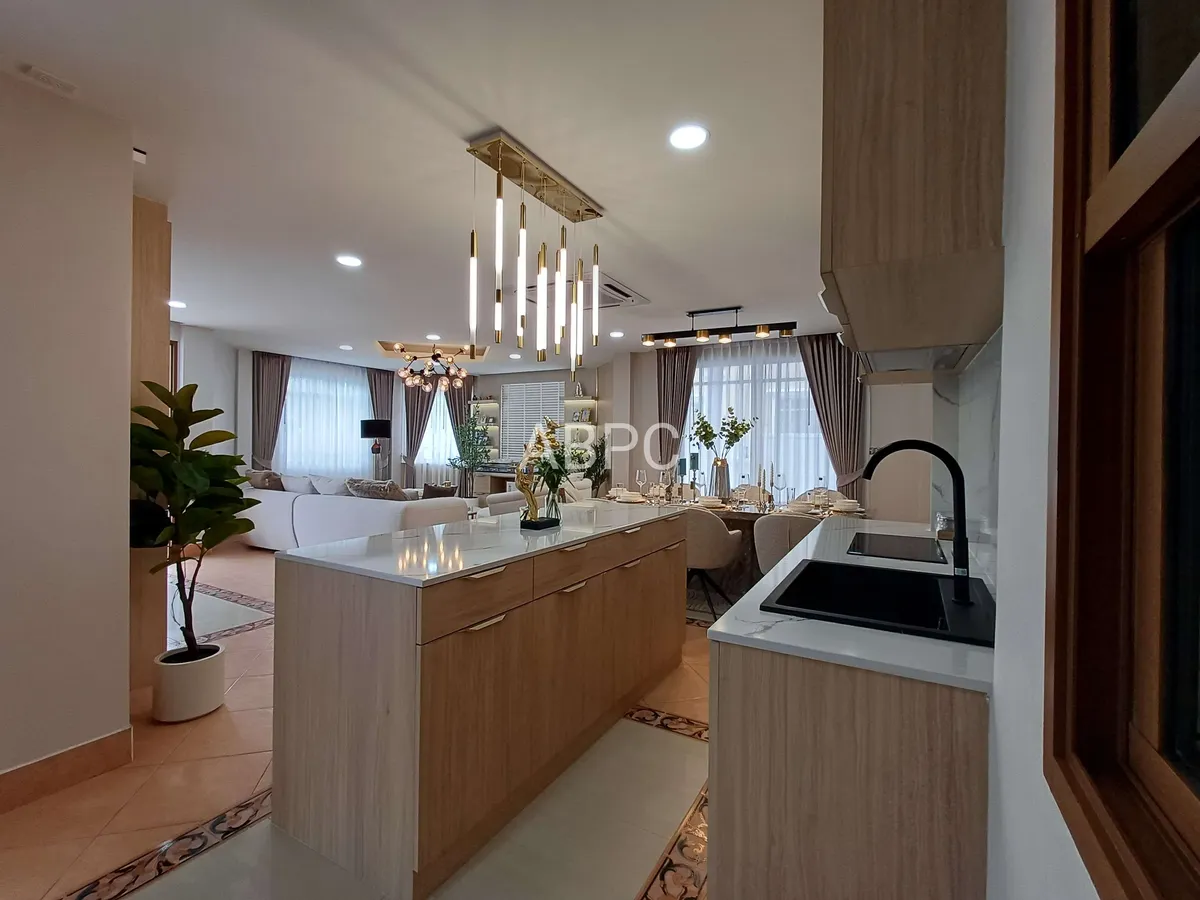 Newly Renovated 2-storey Pool Villa 4 bedroom 3 bathroom in Naklua for Sale photo 11