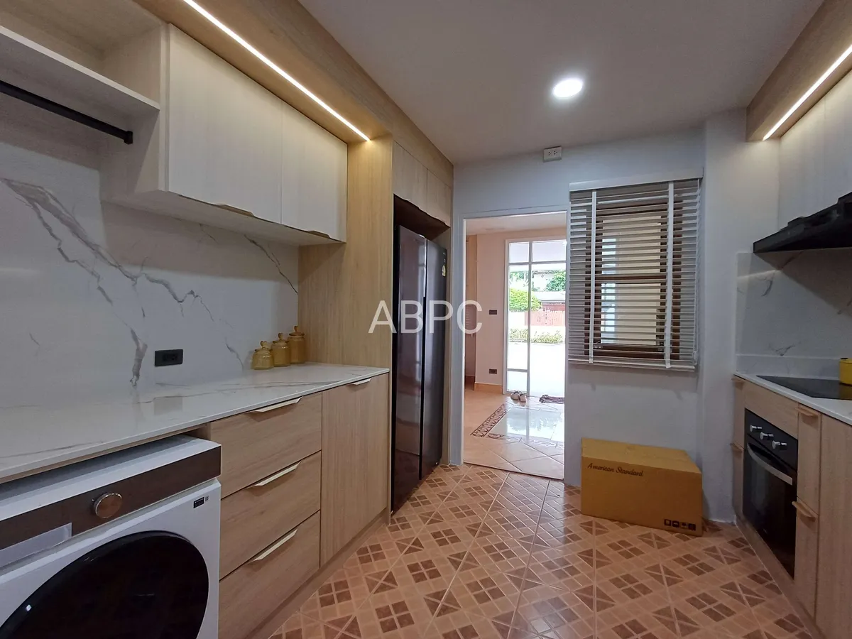Newly Renovated 2-storey Pool Villa 4 bedroom 3 bathroom in Naklua for Sale photo 13