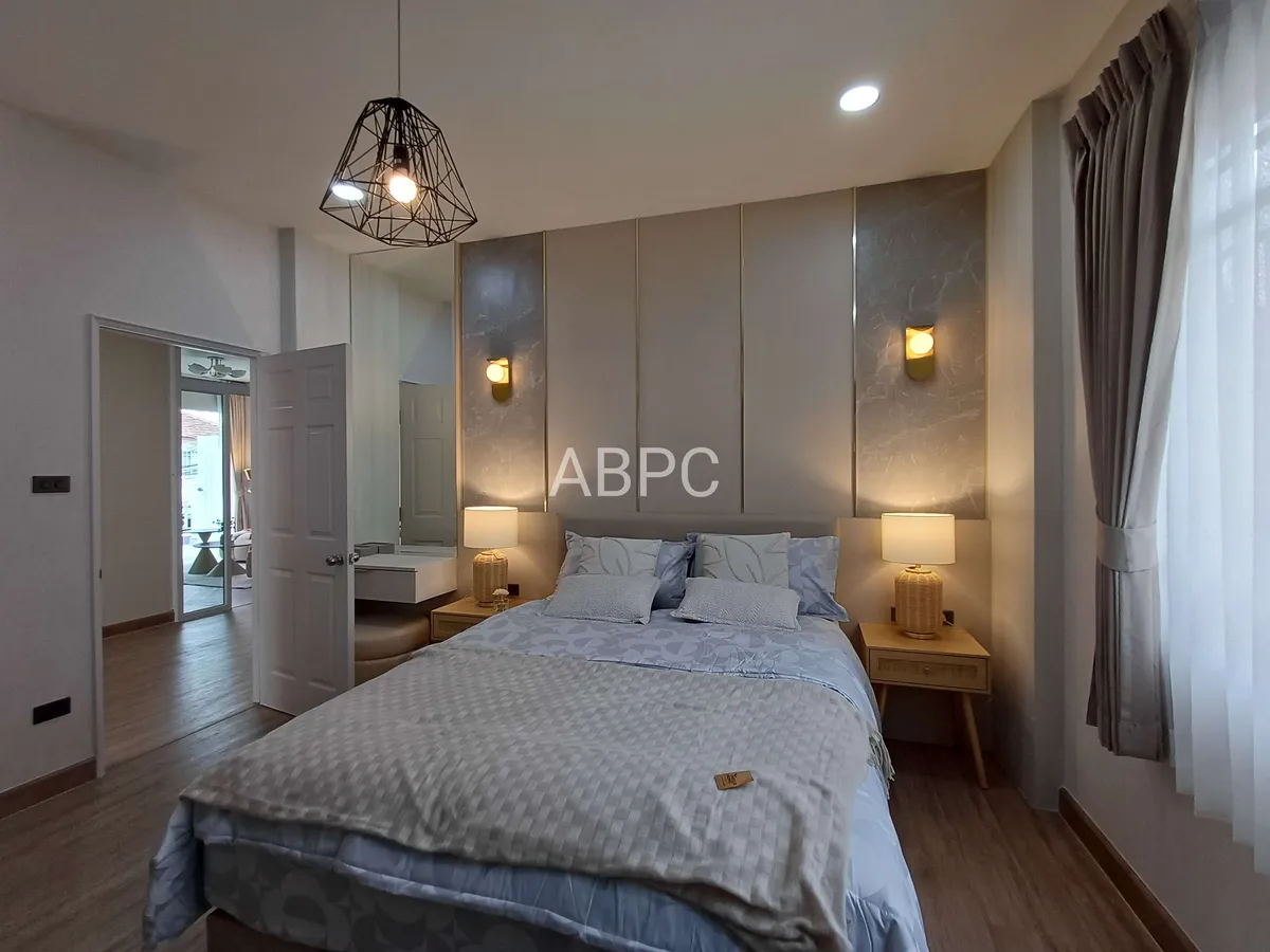 Newly Renovated 2-storey Pool Villa 4 bedroom 3 bathroom in Naklua for Sale photo 18