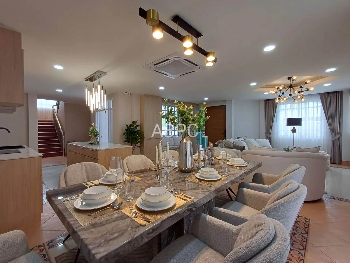 Newly Renovated 2-storey Pool Villa 4 bedroom 3 bathroom in Naklua for Sale photo 9