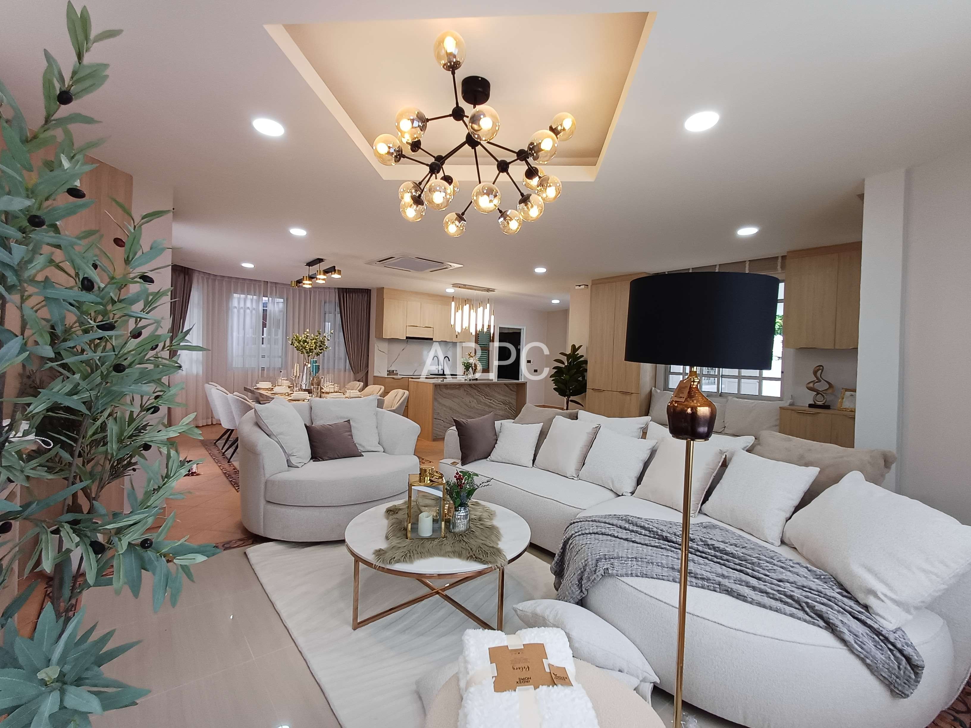 Newly Renovated 2-storey Pool Villa 4 bedroom 3 bathroom in Naklua for Sale photo 9