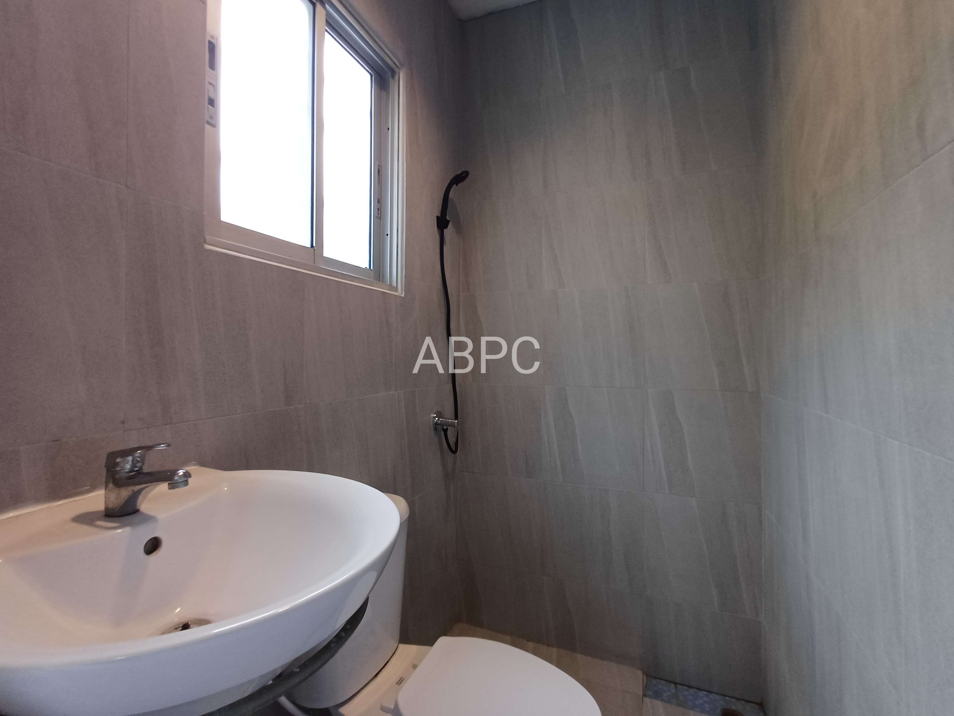 Newly Renovated 2-storey Pool Villa 4 bedroom 3 bathroom in Naklua for Sale photo 5