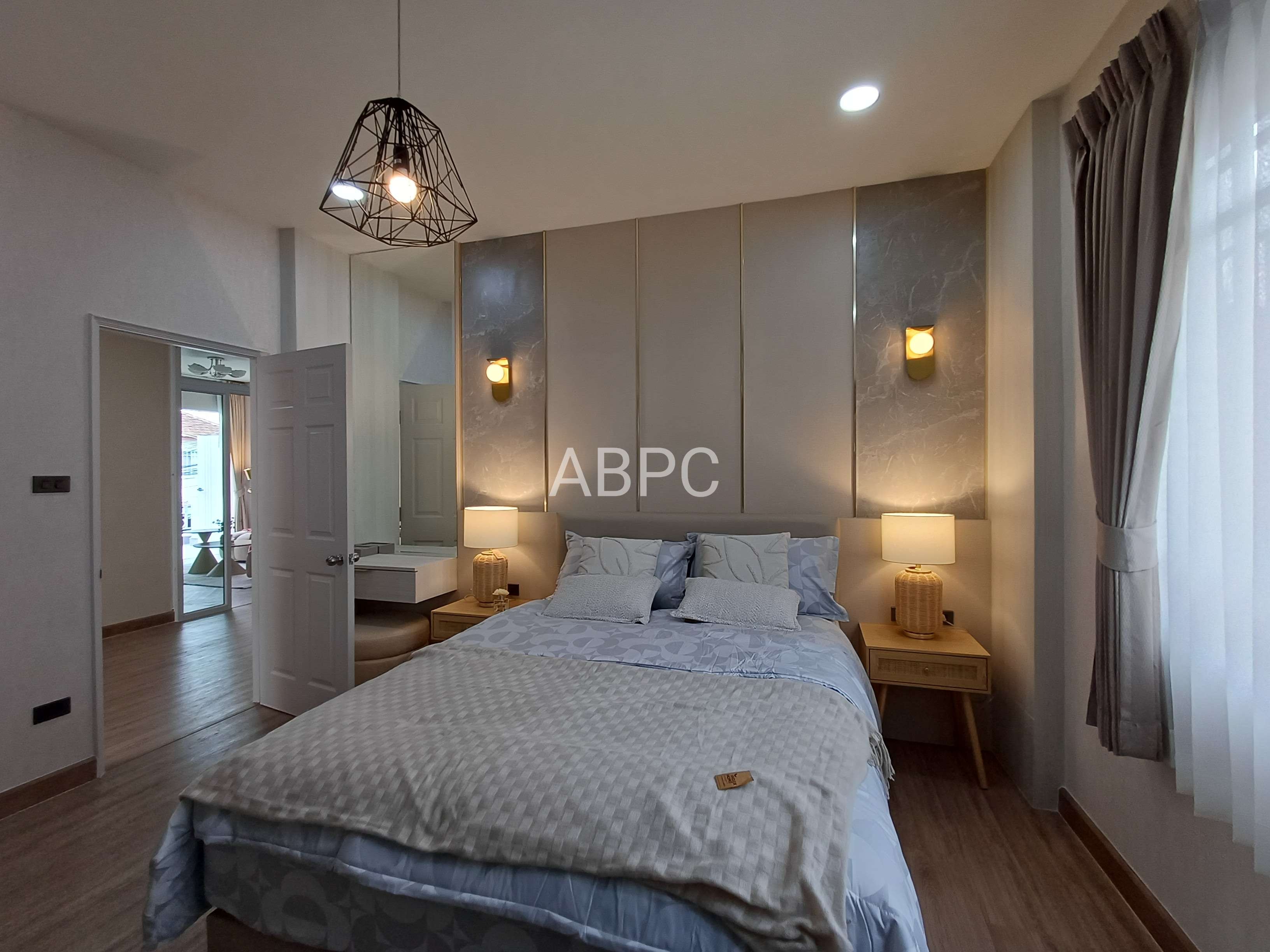Newly Renovated 2-storey Pool Villa 4 bedroom 3 bathroom in Naklua for Sale photo 20