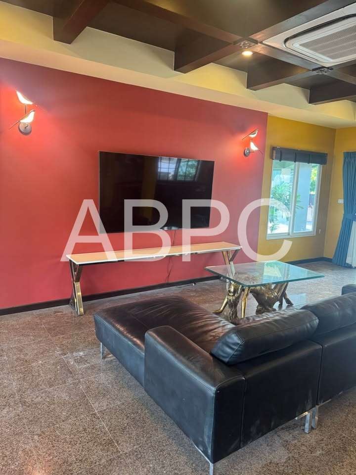 Beautiful 3-Bedroom Pool Villa with Lake View — Pet Friendly ! photo 12