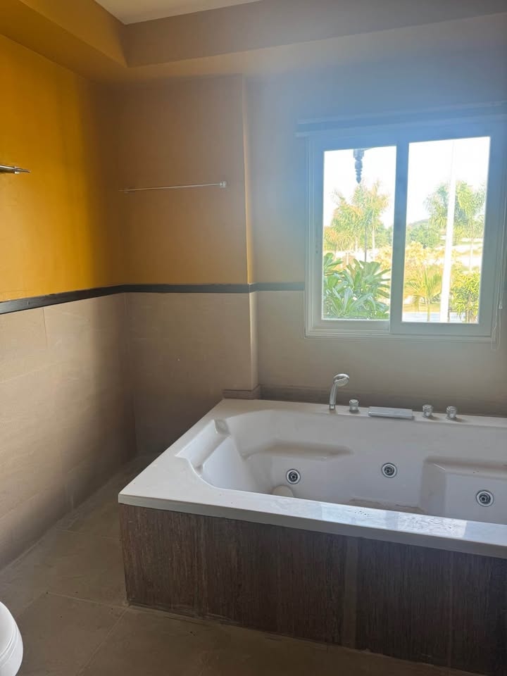 Beautiful 3-Bedroom Pool Villa with Lake View — Pet Friendly ! photo 18