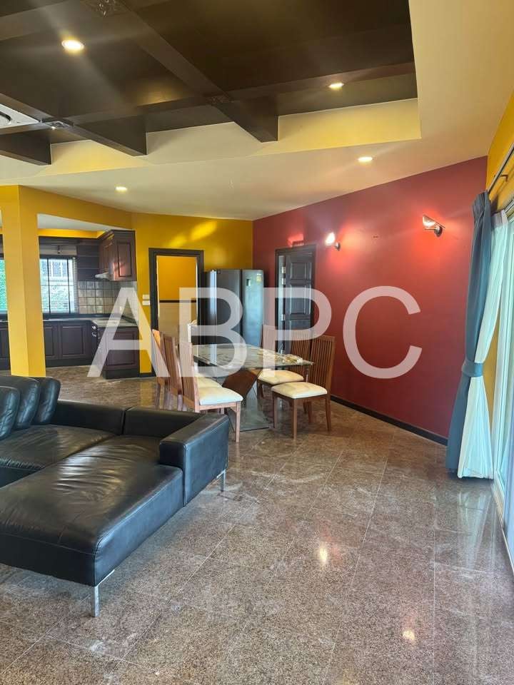 Beautiful 3-Bedroom Pool Villa with Lake View — Pet Friendly ! photo 5