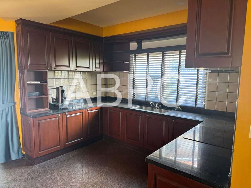 Beautiful 3-Bedroom Pool Villa with Lake View — Pet Friendly ! photo 2