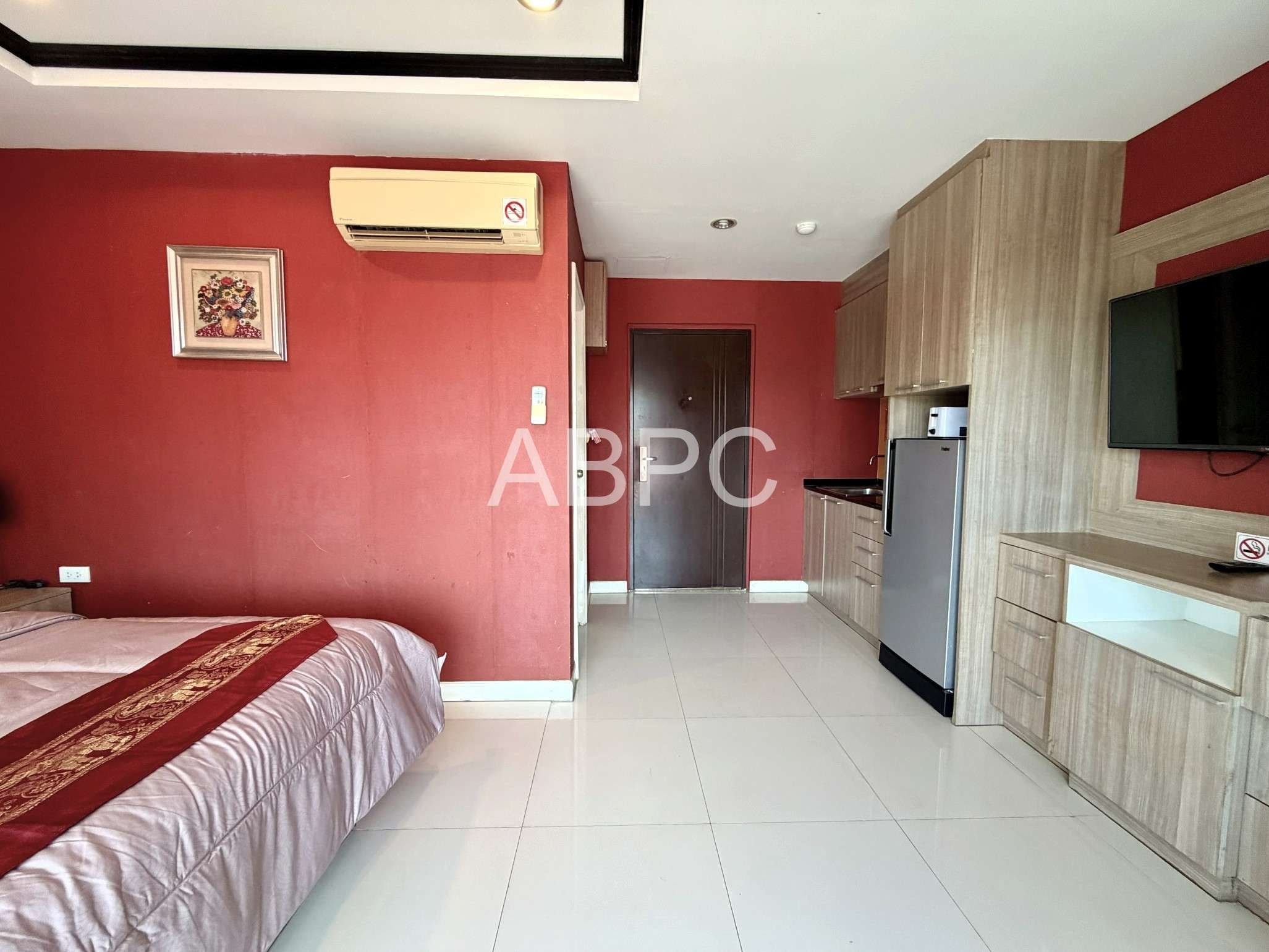 Studio Condo For Sale and Rent Near Beach photo 4