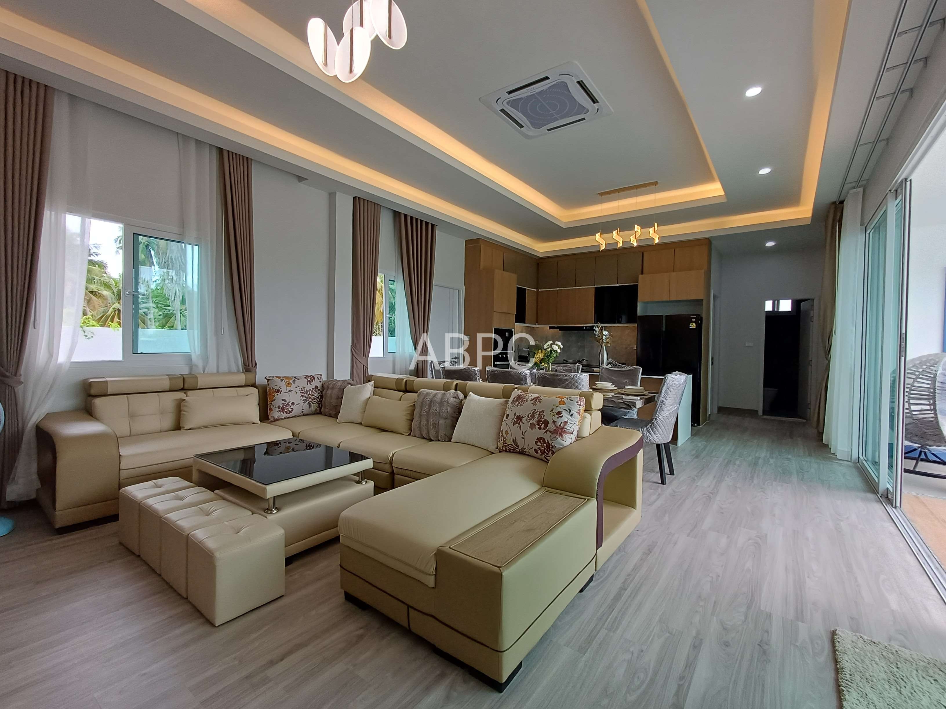 Brand New Pool Villa 5 bedrooms 5 bathrooms in Mabprachan-Pong for Sale photo 5