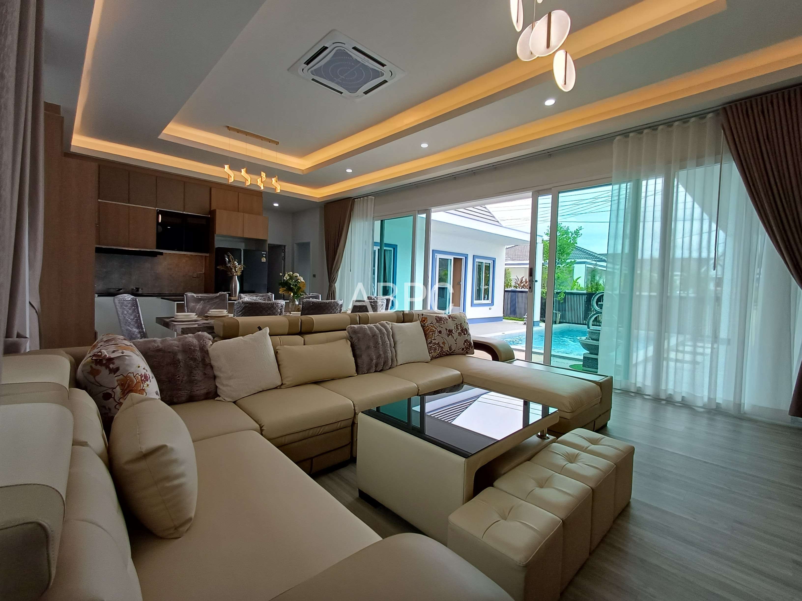 Brand New Pool Villa 5 bedrooms 5 bathrooms in Mabprachan-Pong for Sale photo 8