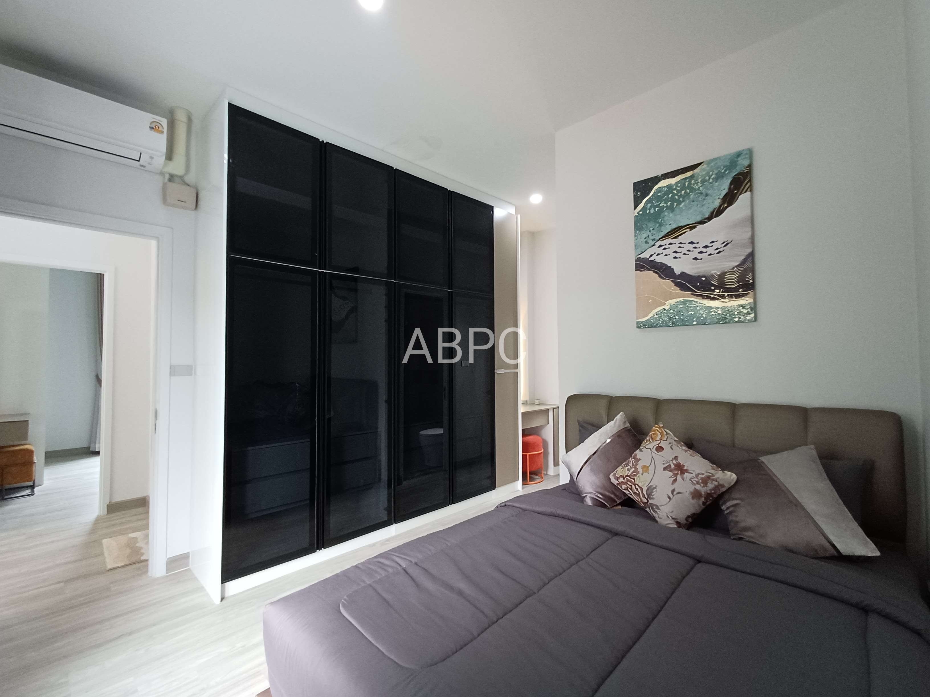 Brand New Pool Villa 5 bedrooms 5 bathrooms in Mabprachan-Pong for Sale photo 9