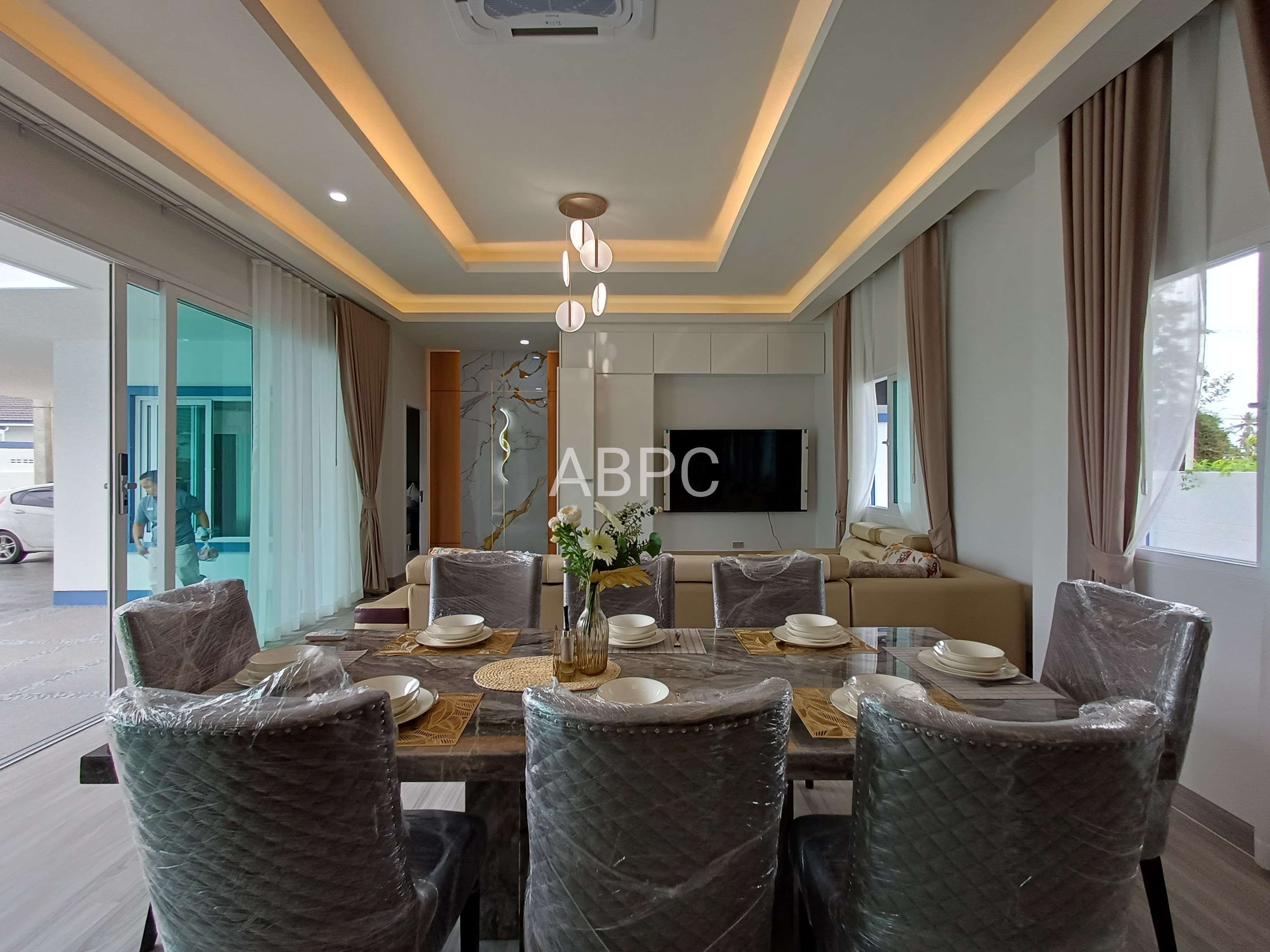 Brand New Pool Villa 5 bedrooms 5 bathrooms in Mabprachan-Pong for Sale photo 6