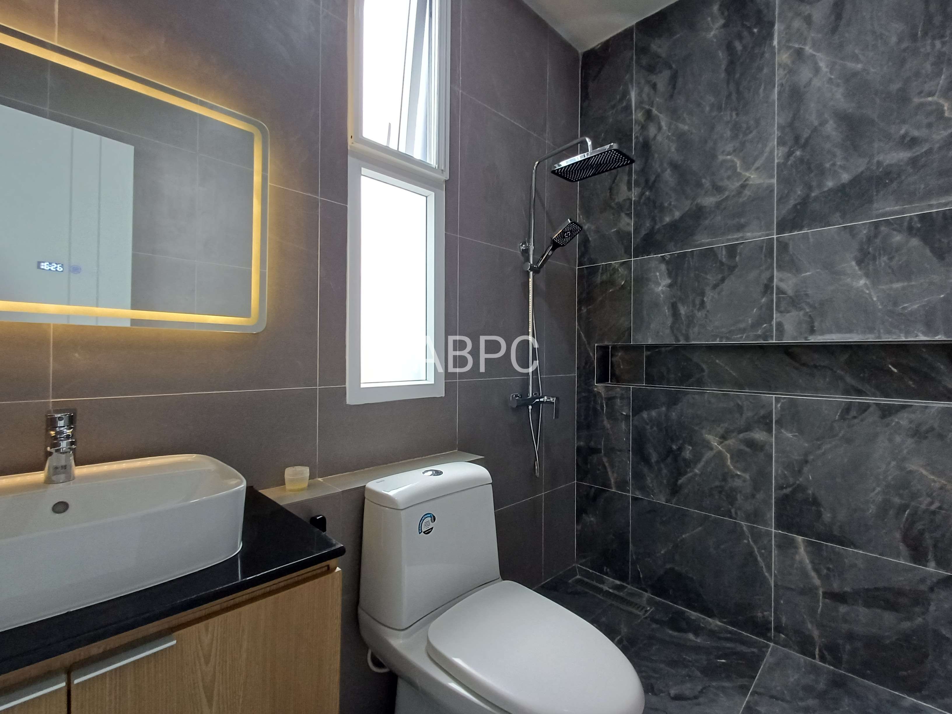 Brand New Pool Villa 5 bedrooms 5 bathrooms in Mabprachan-Pong for Sale photo 12
