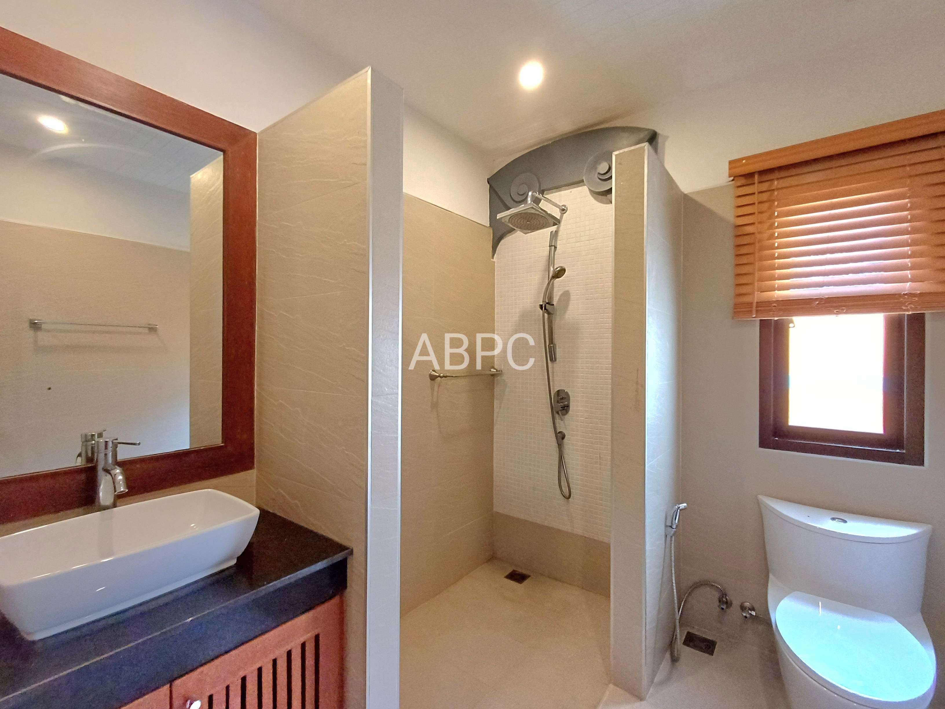 Stunning Luxury Pool Villa 5 bedrooms 5 bathrooms in East Pattaya for Sale/Rent photo 6