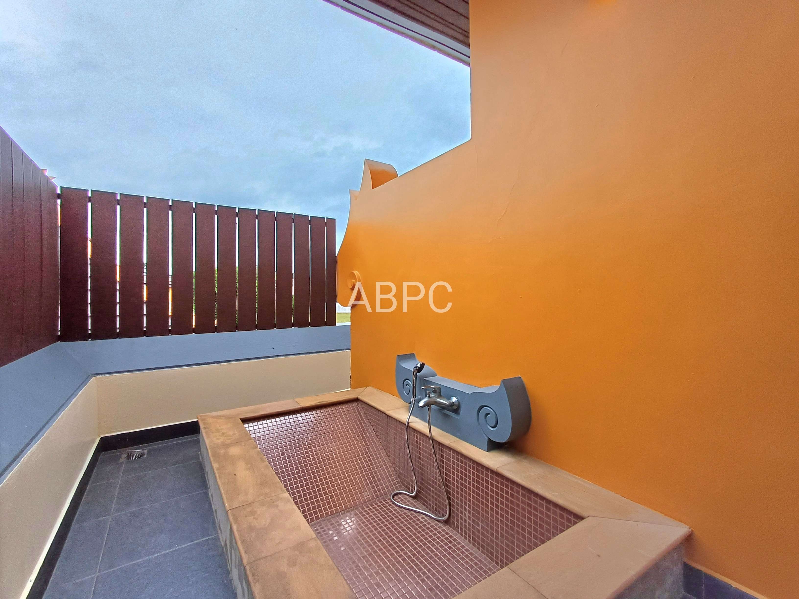 Stunning Luxury Pool Villa 5 bedrooms 5 bathrooms in East Pattaya for Sale/Rent photo 12