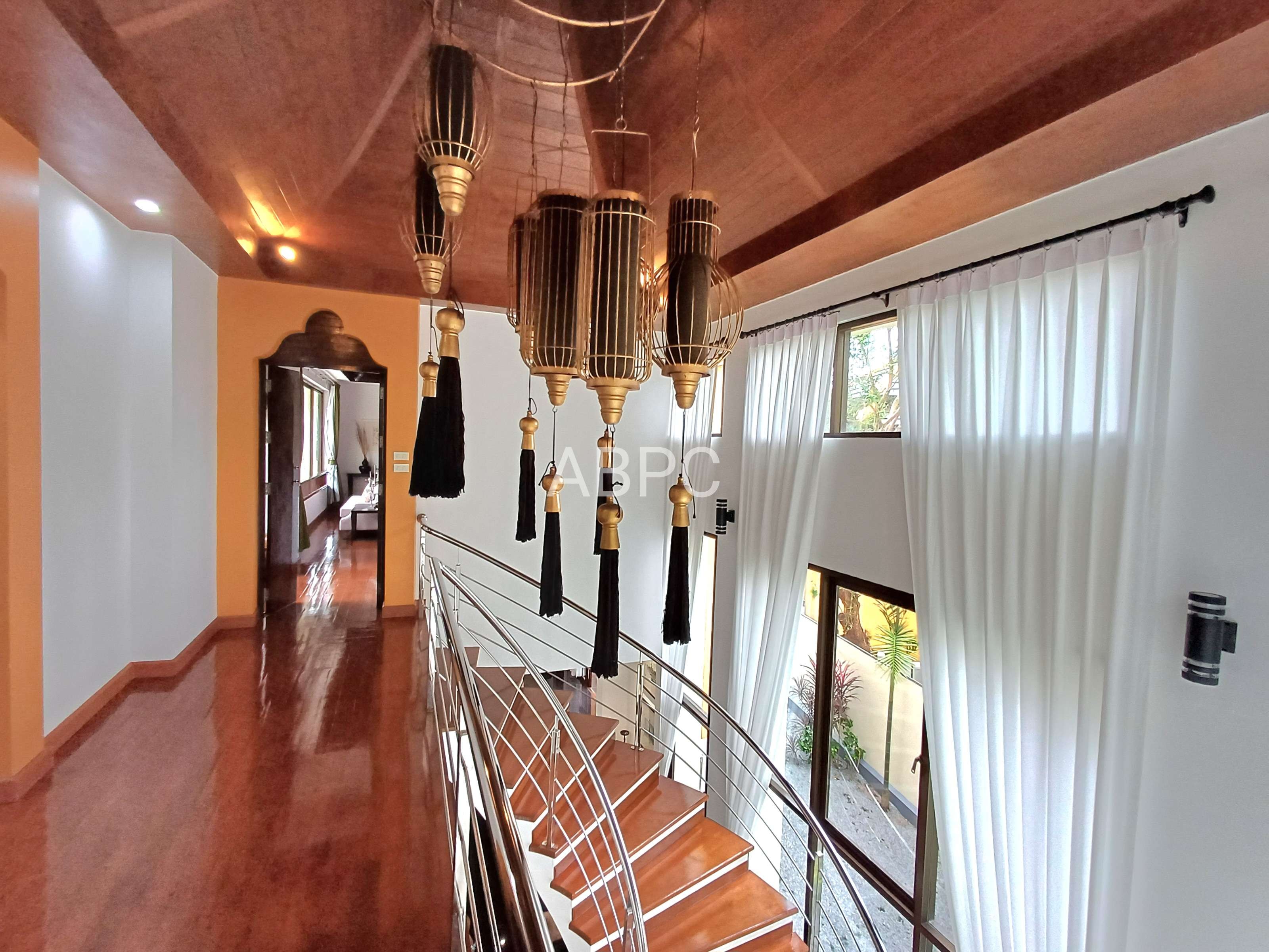 Stunning Luxury Pool Villa 5 bedrooms 5 bathrooms in East Pattaya for Sale/Rent photo 10