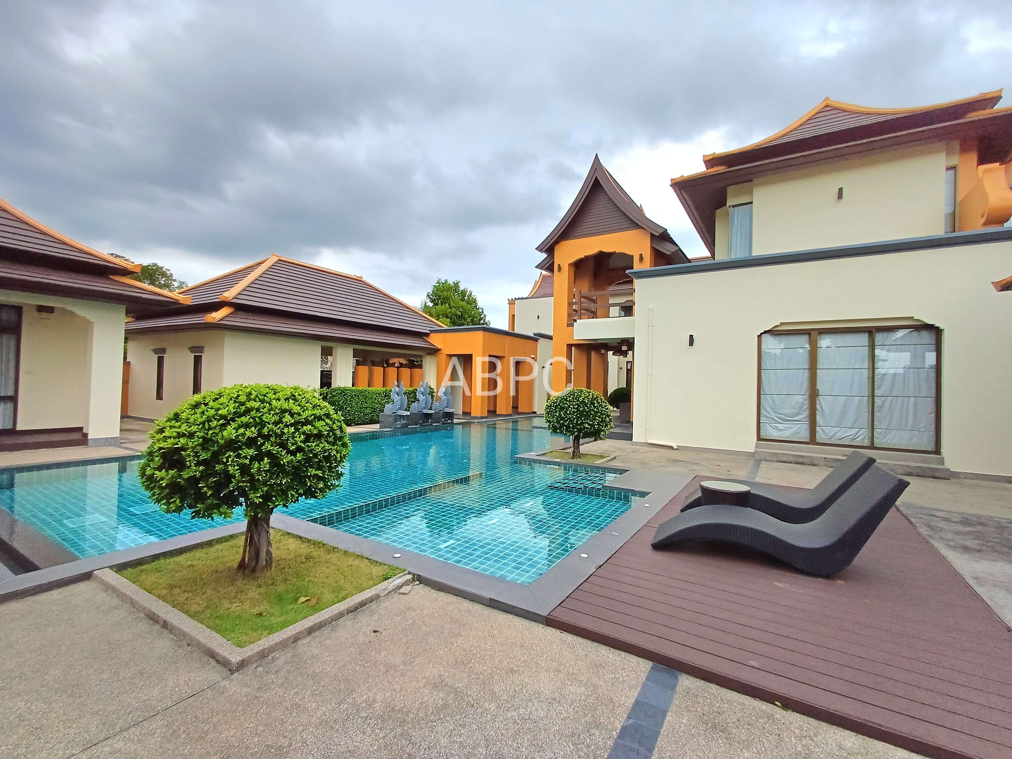 Stunning Luxury Pool Villa 5 bedrooms 5 bathrooms in East Pattaya for Sale/Rent photo 14