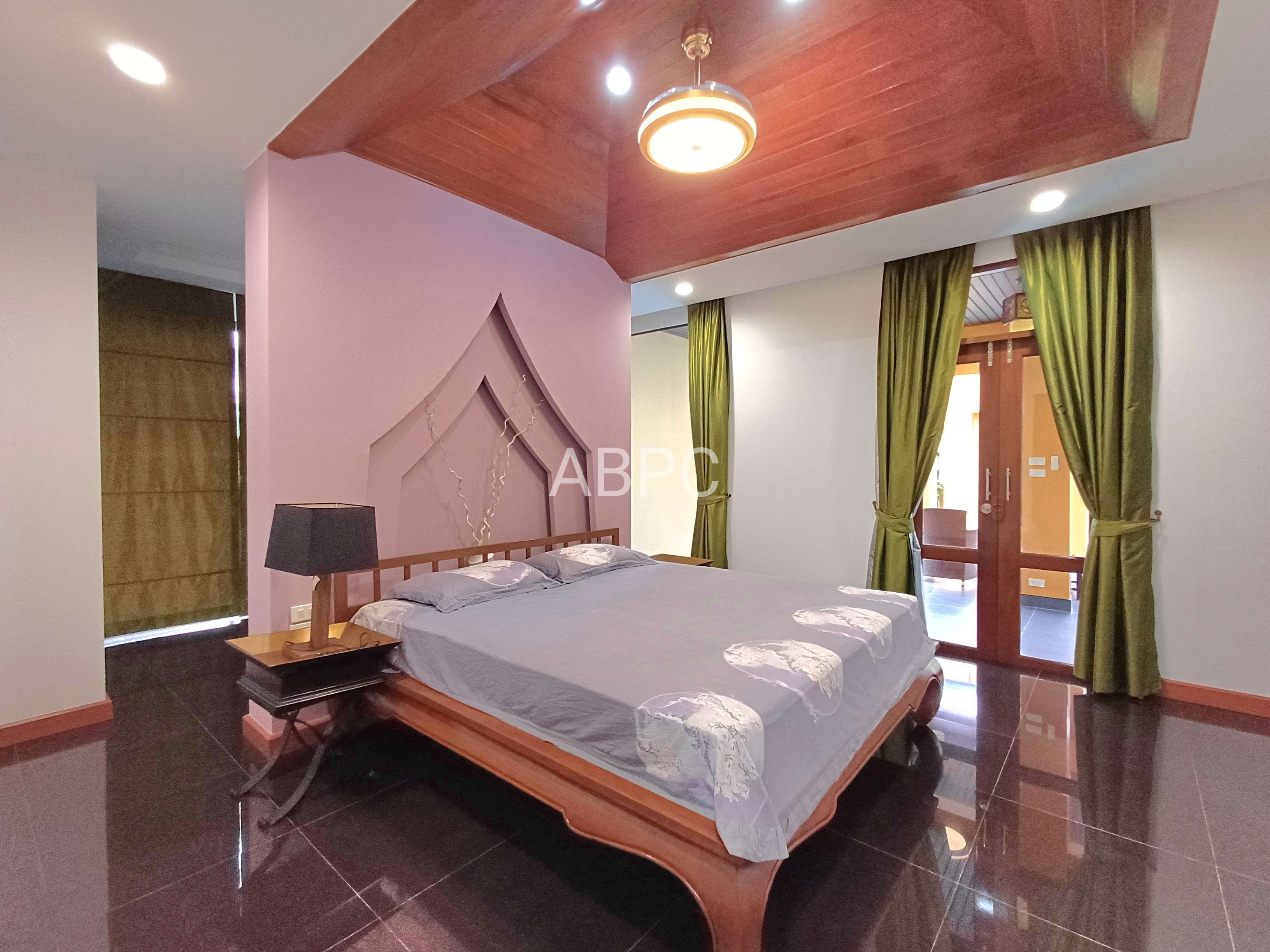 Stunning Luxury Pool Villa 5 bedrooms 5 bathrooms in East Pattaya for Sale/Rent photo 13