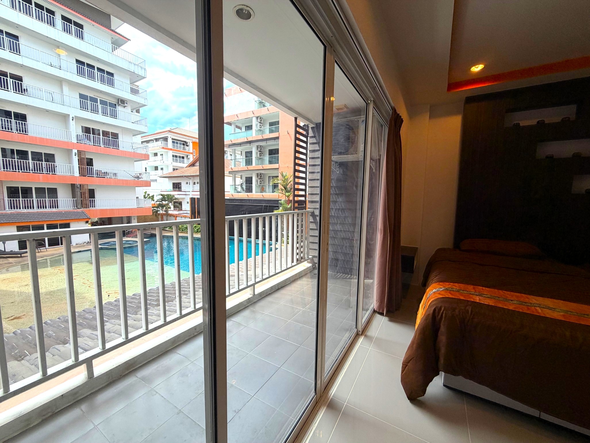 Studio Condo For Sale and Rent In Prahtamnak photo 27
